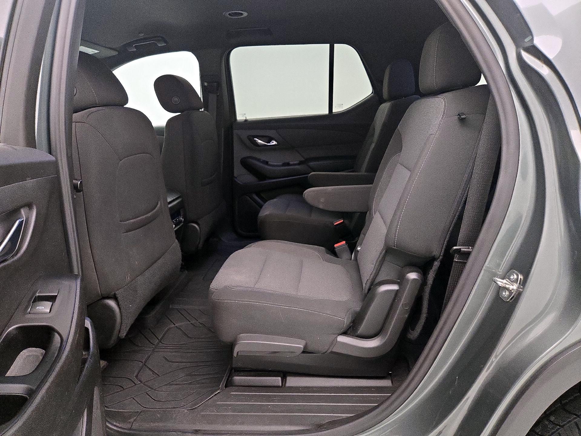 Thumbnail: 2023 Chevrolet Traverse - 19