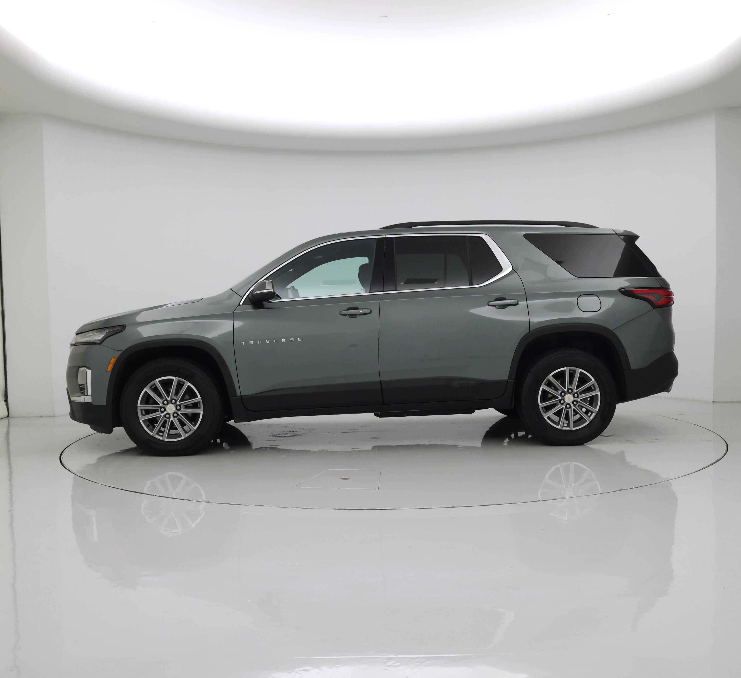 Thumbnail: 2023 Chevrolet Traverse - 3
