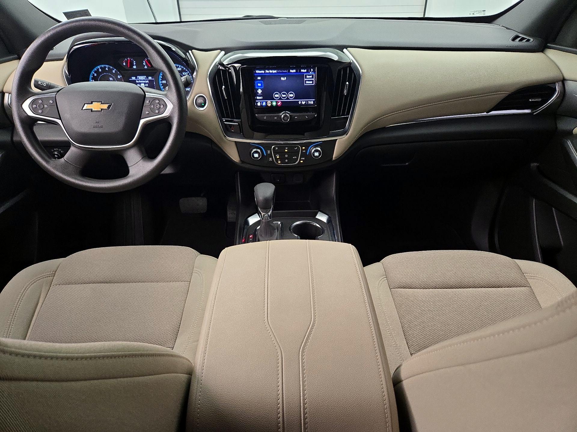 Thumbnail: 2023 Chevrolet Traverse - 9