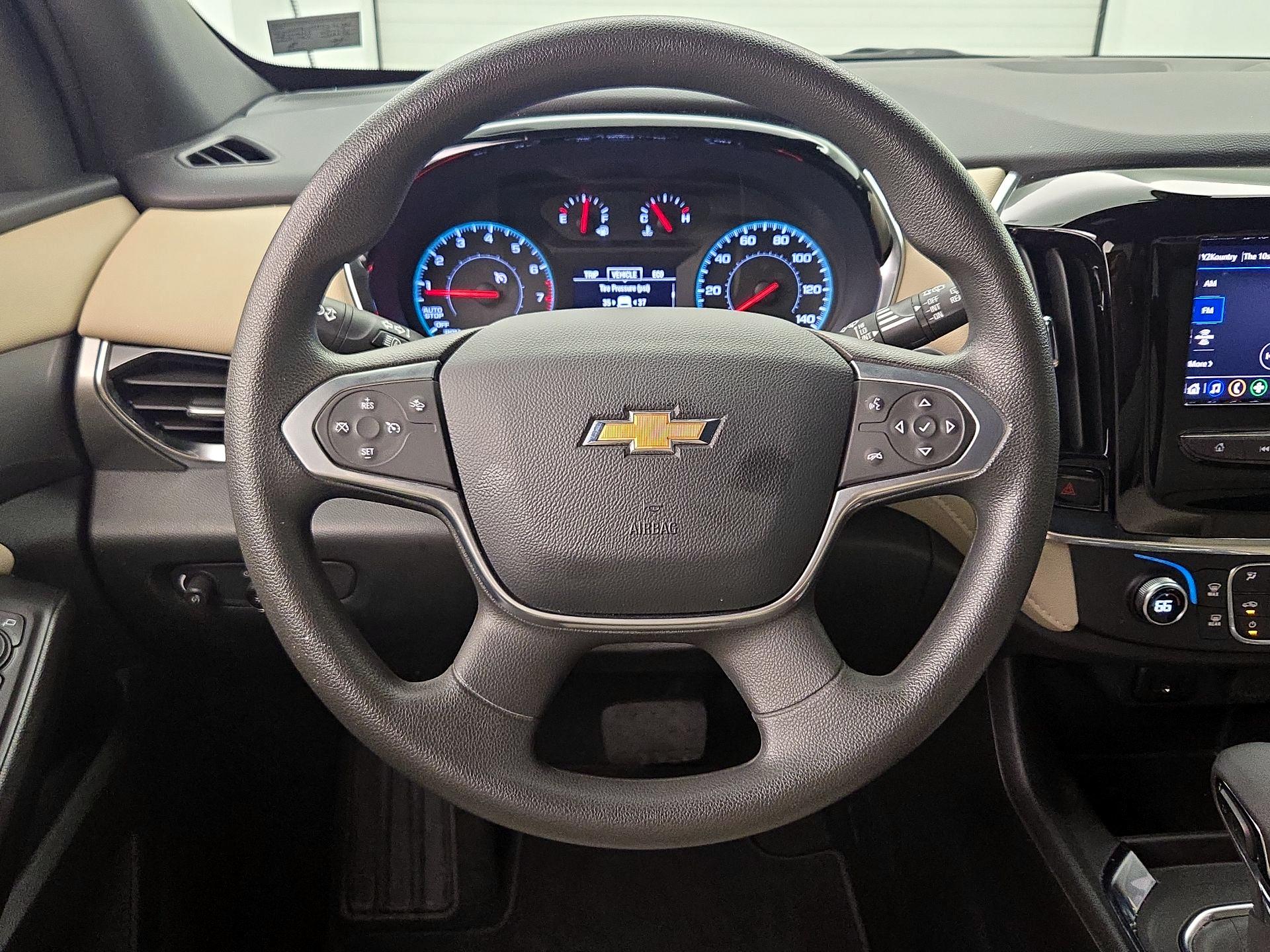 Thumbnail: 2023 Chevrolet Traverse - 10