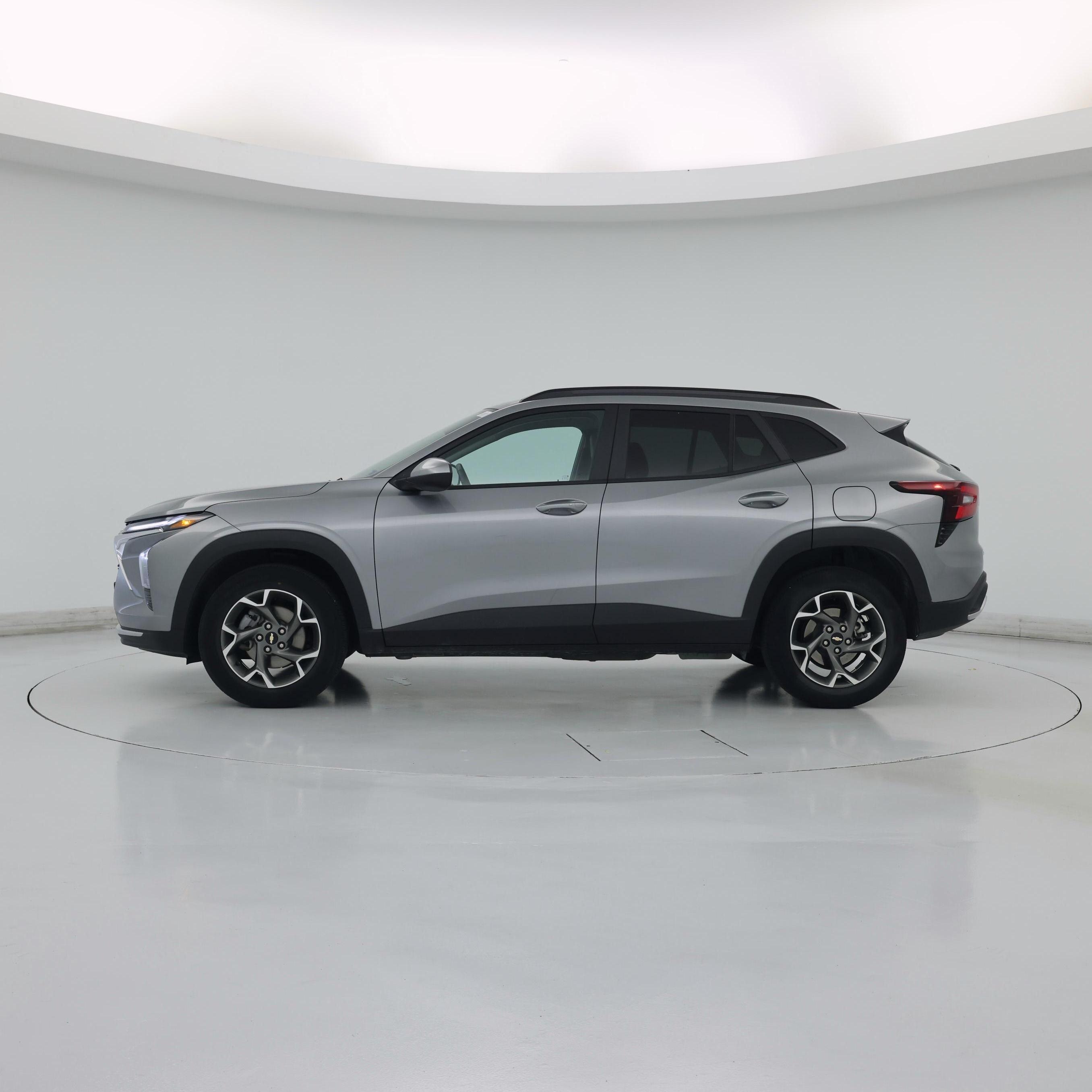 Thumbnail: 2025 Chevrolet Trax - 3