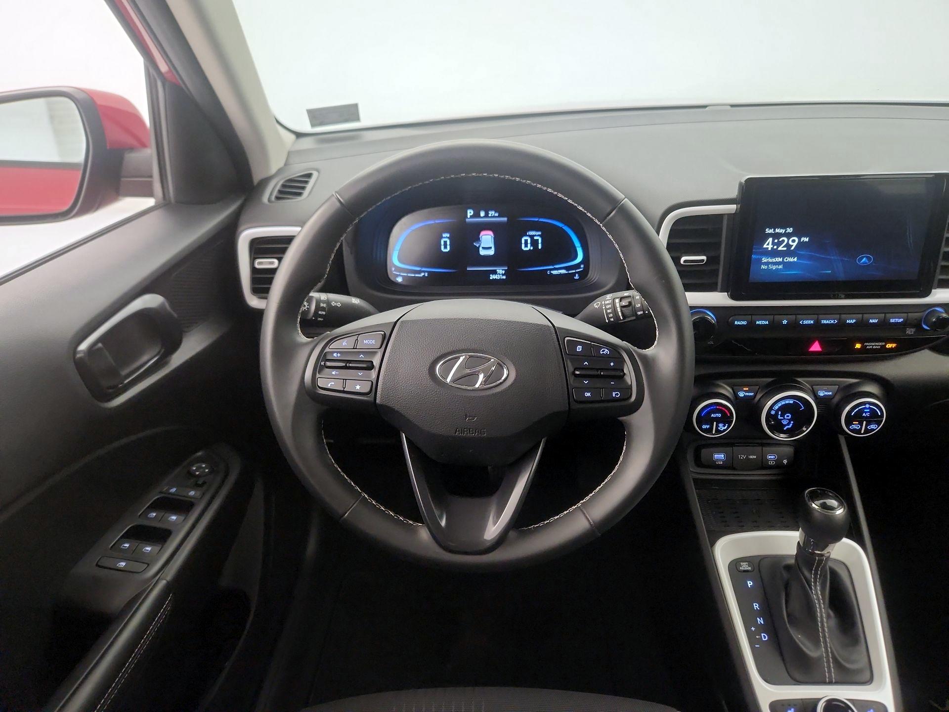 Thumbnail: 2023 Hyundai Venue - 10