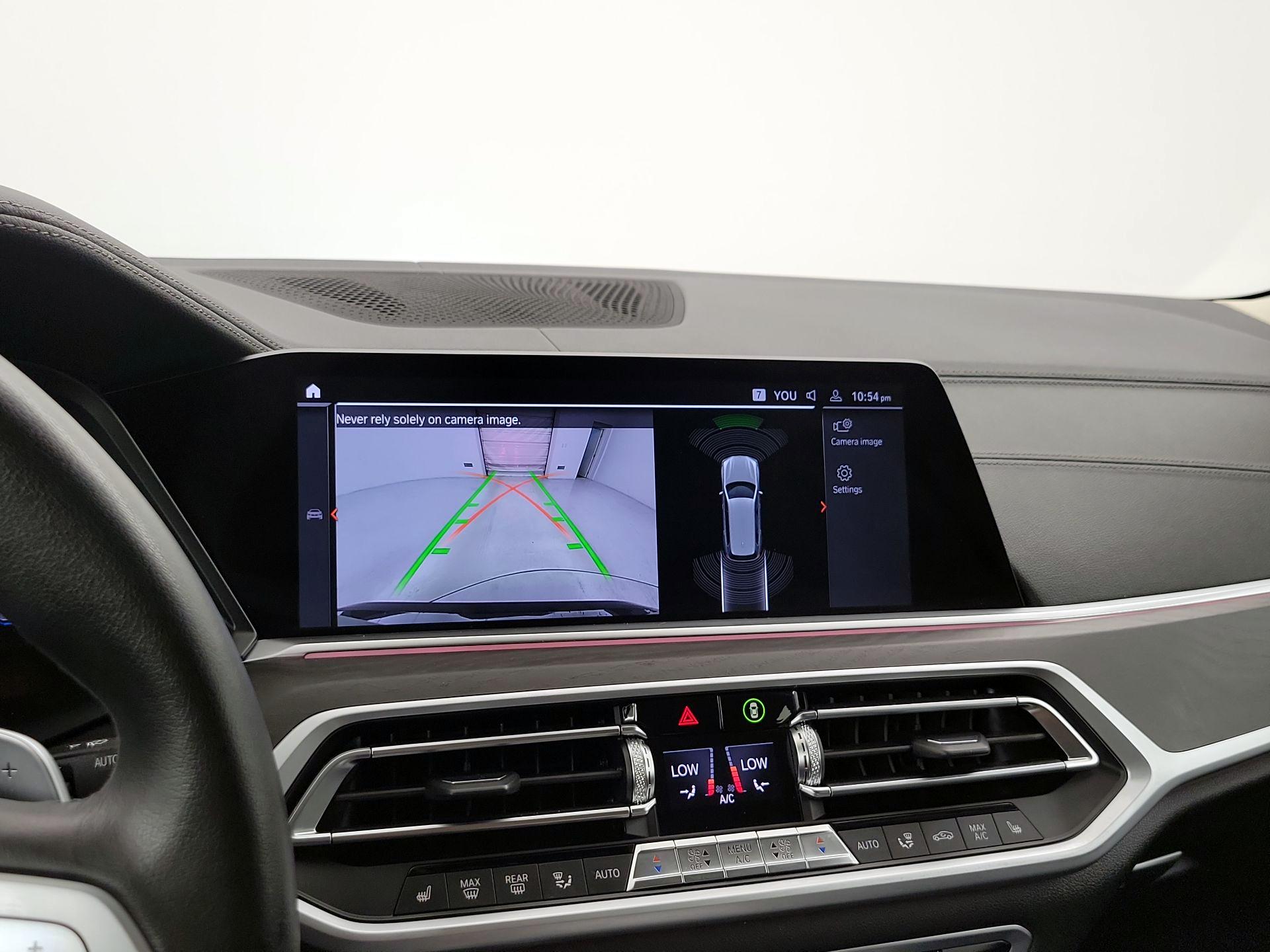 Thumbnail: 2022 BMW X7 - 15