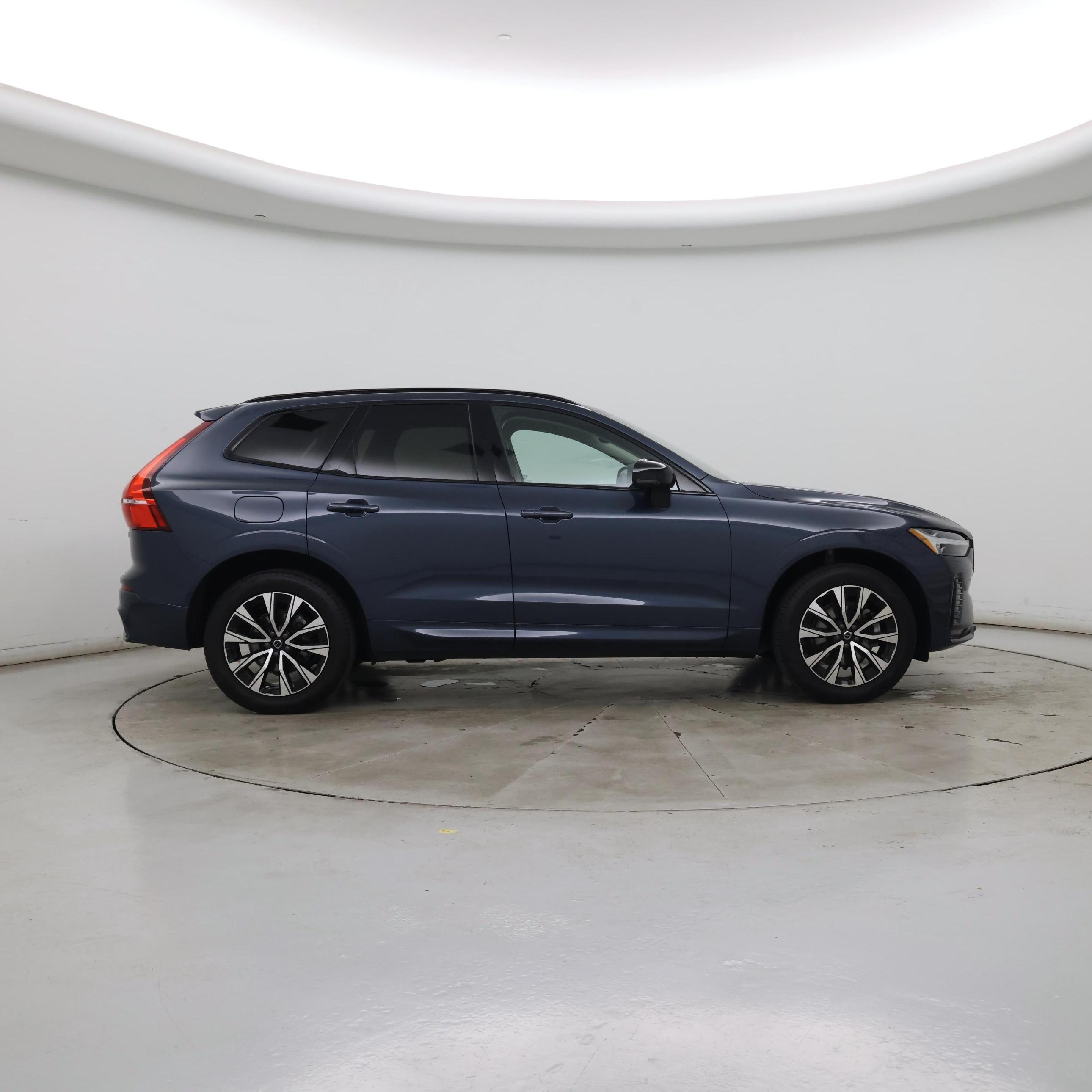 Thumbnail: 2024 Volvo XC60 - 7