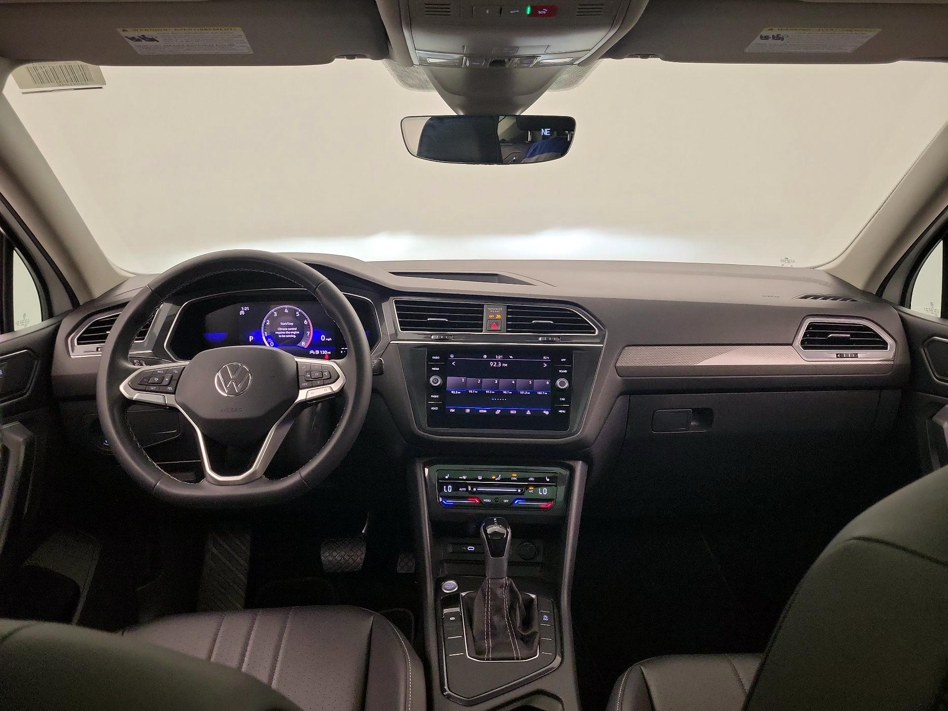Thumbnail: 2023 Volkswagen Tiguan - 8