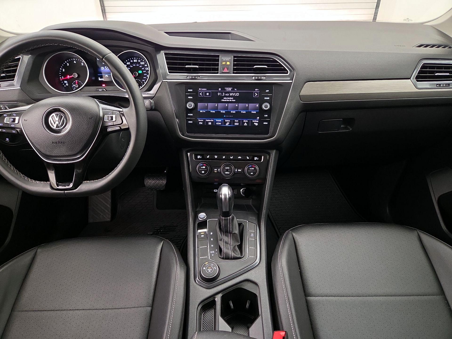 Thumbnail: 2021 Volkswagen Tiguan - 9