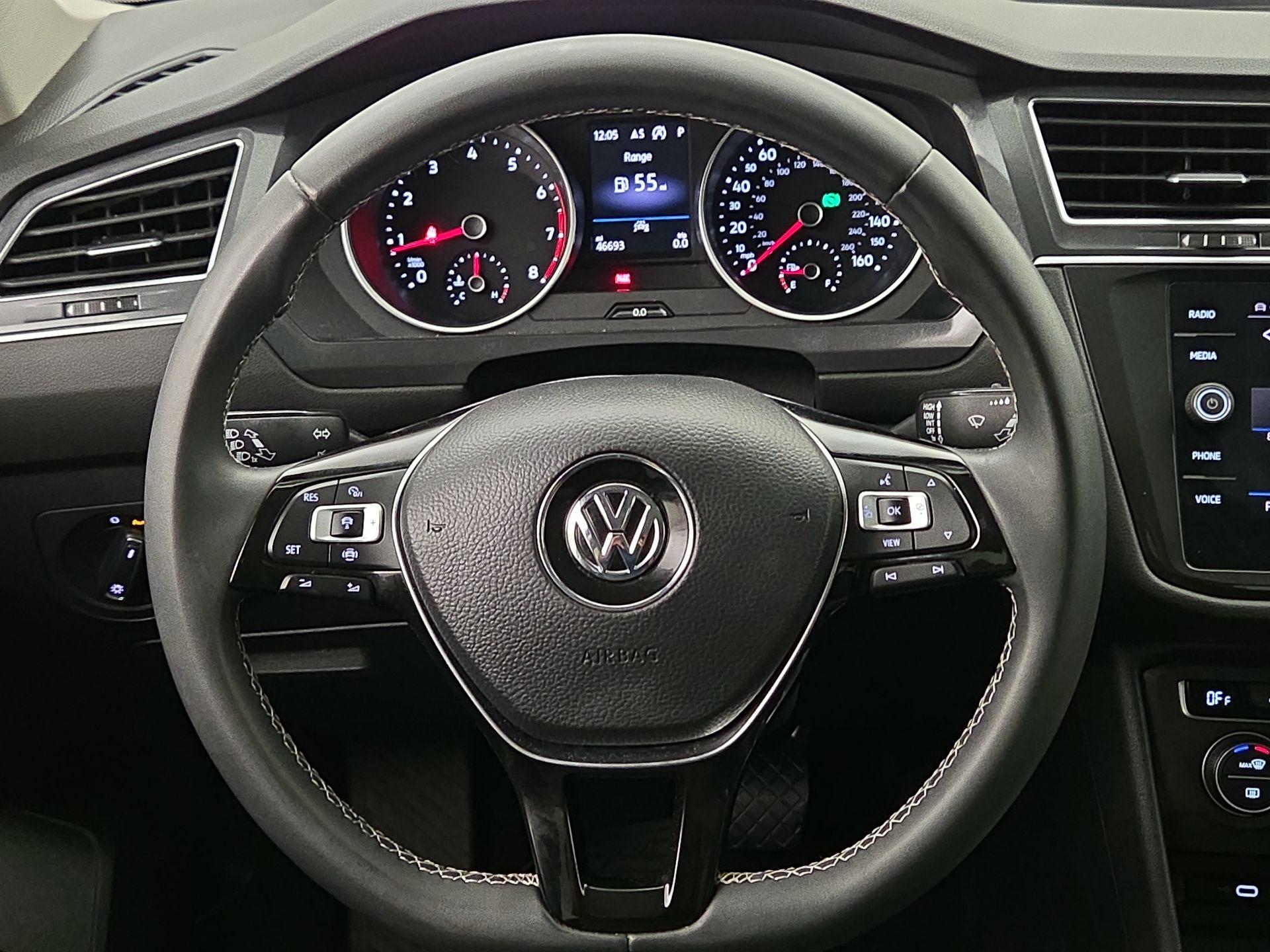 Thumbnail: 2021 Volkswagen Tiguan - 10