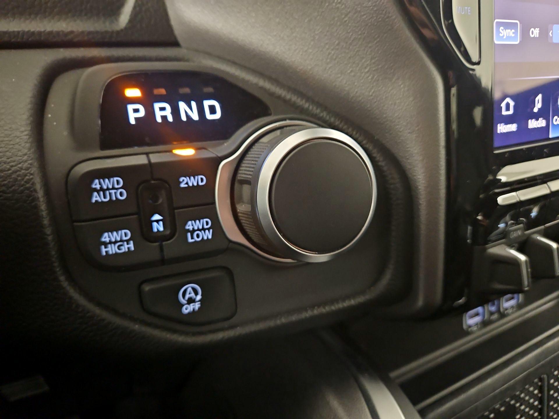 Thumbnail: 2025 RAM 1500 - 18