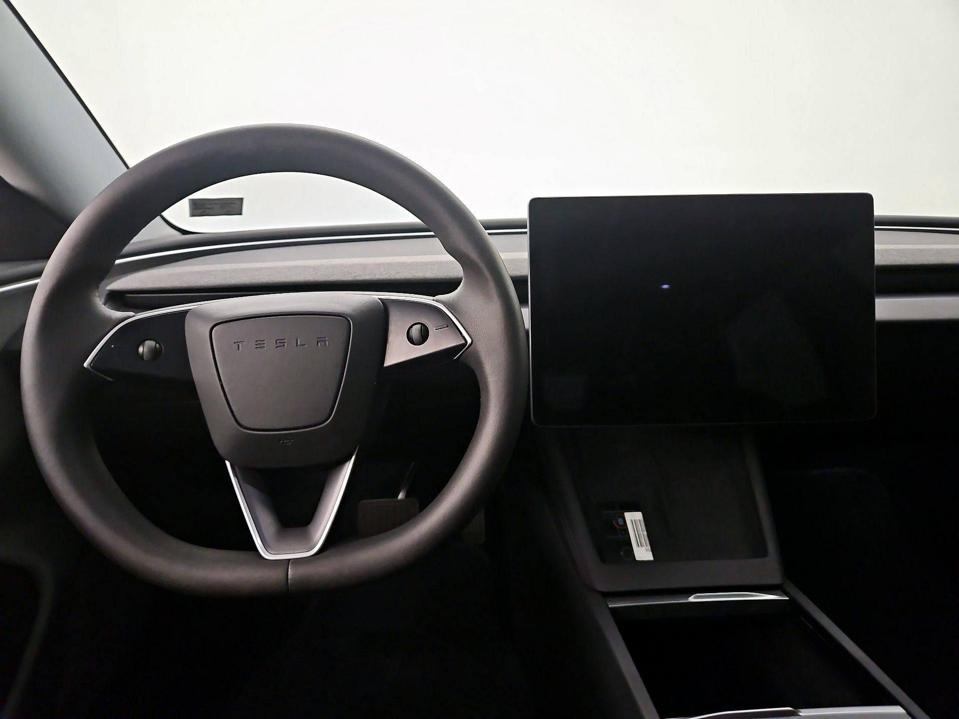 Thumbnail: 2025 Tesla Model 3 - 10