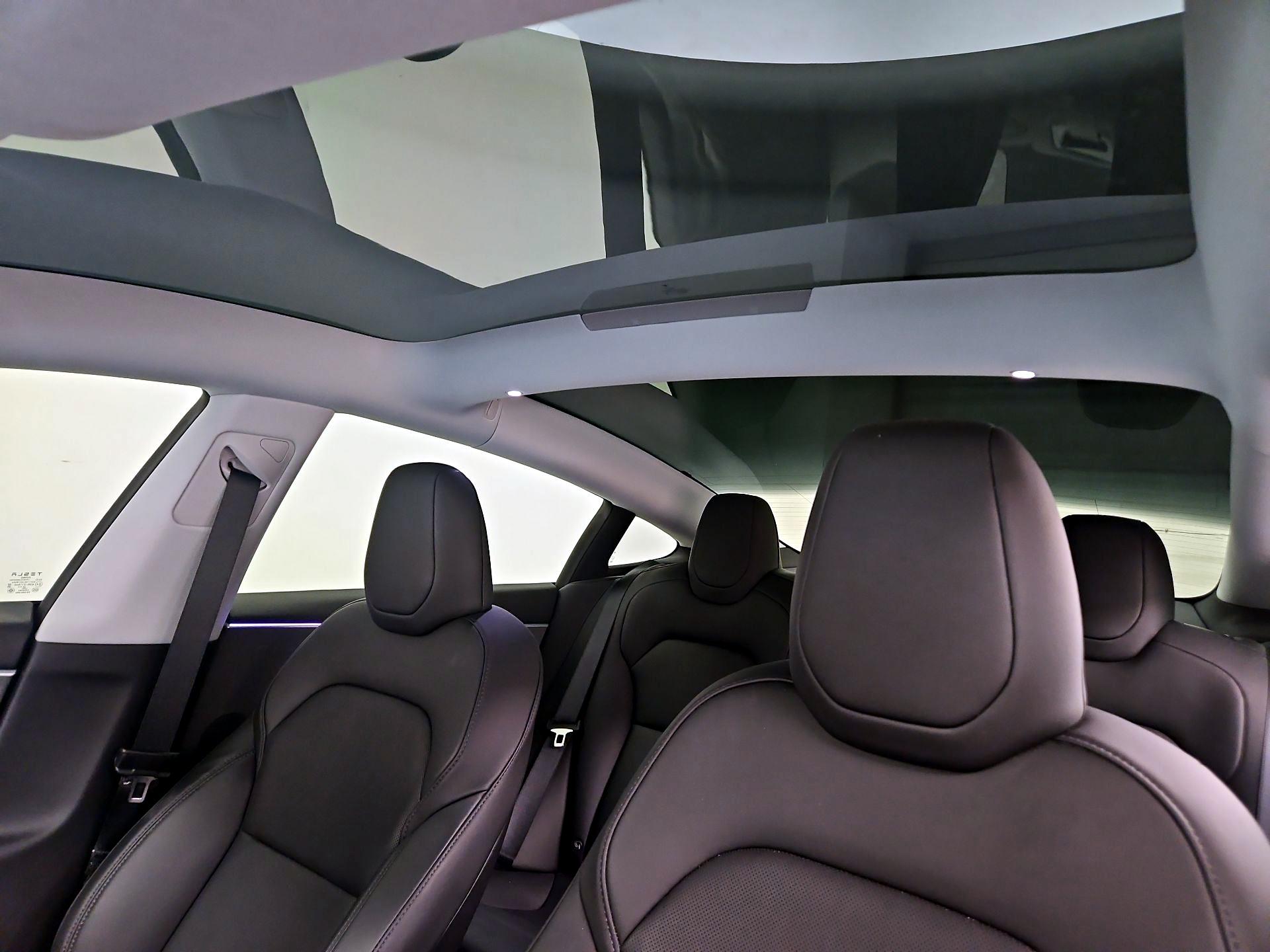 Thumbnail: 2025 Tesla Model 3 - 19