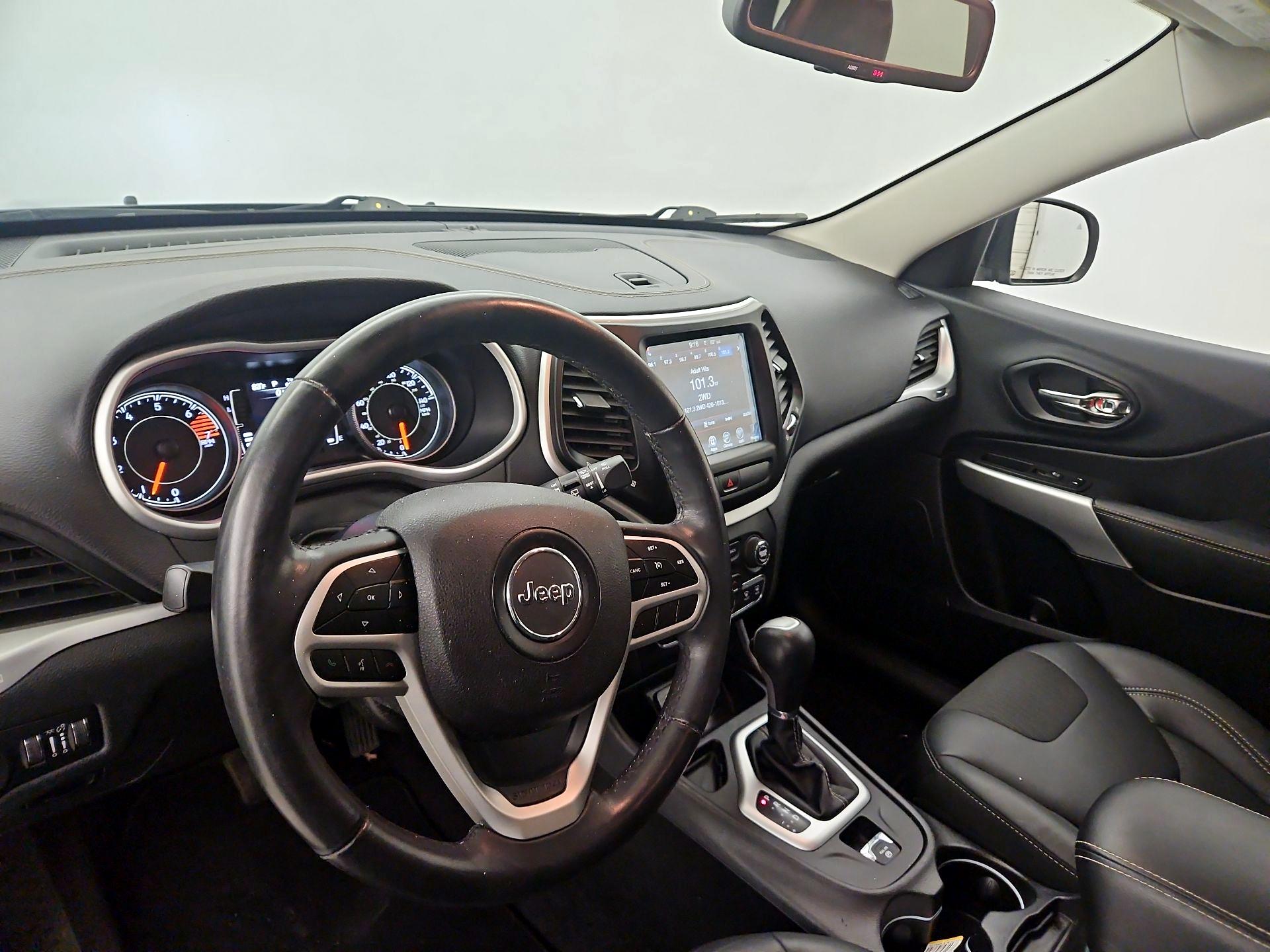 Thumbnail: 2018 Jeep Cherokee - 9