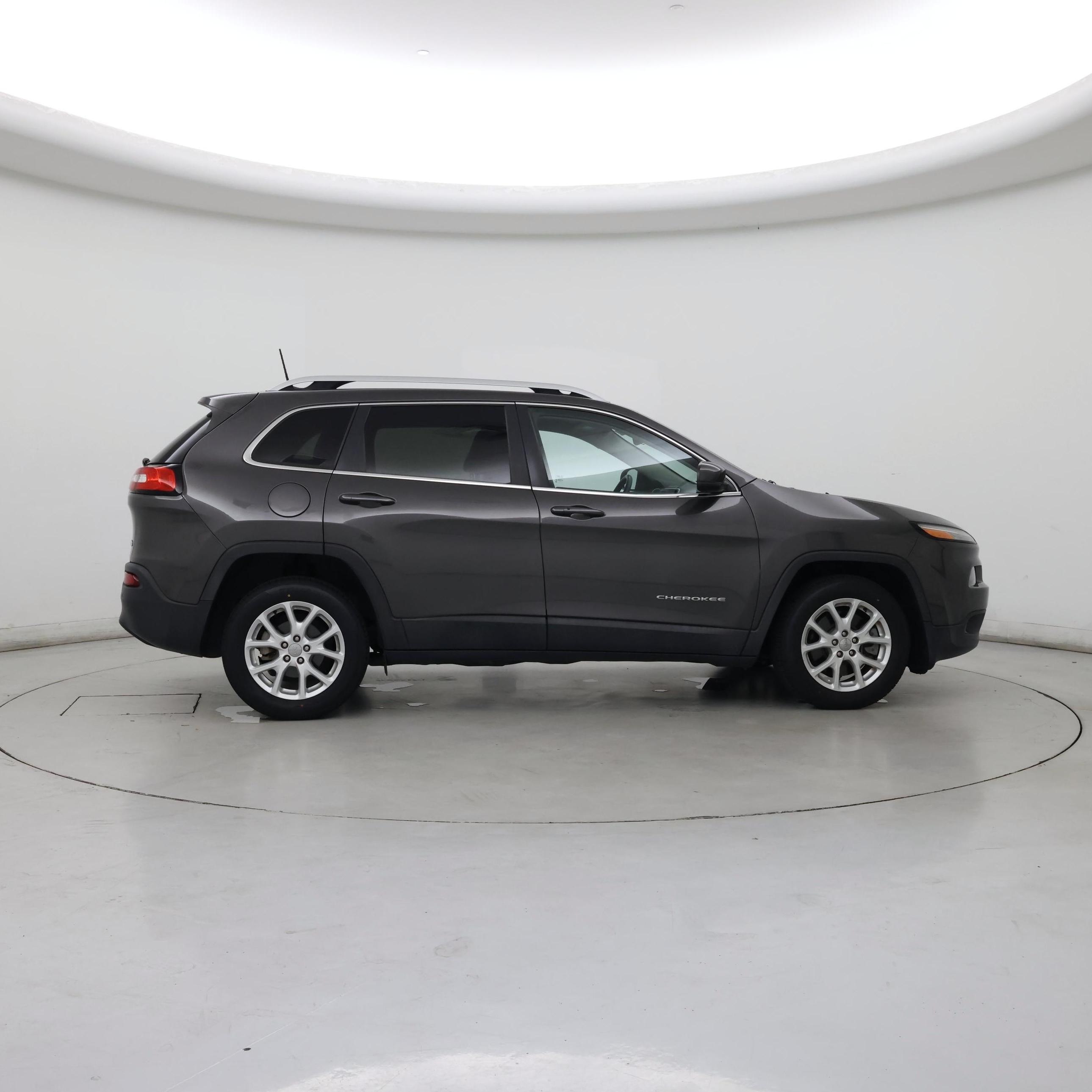 Thumbnail: 2018 Jeep Cherokee - 7