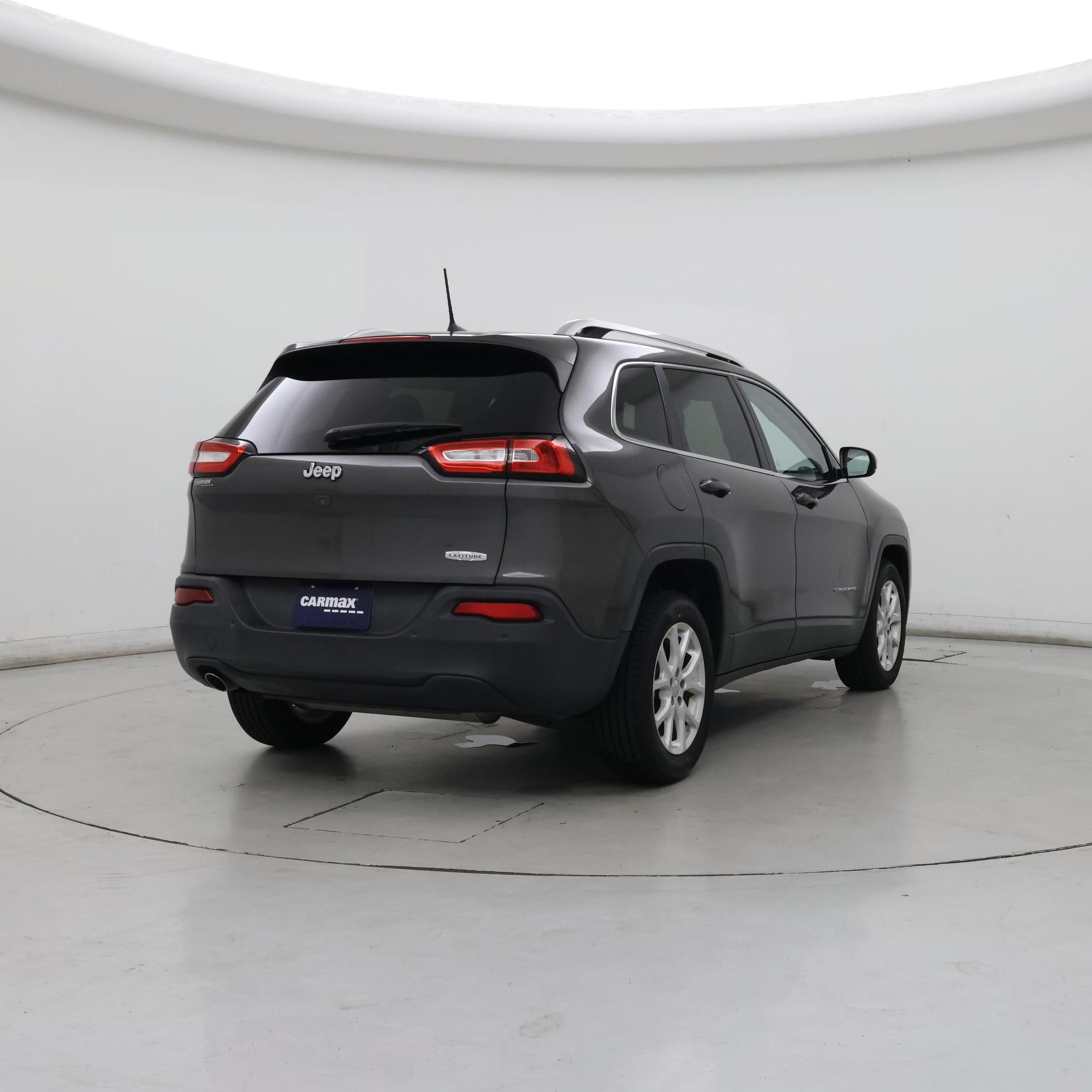 Thumbnail: 2018 Jeep Cherokee - 8