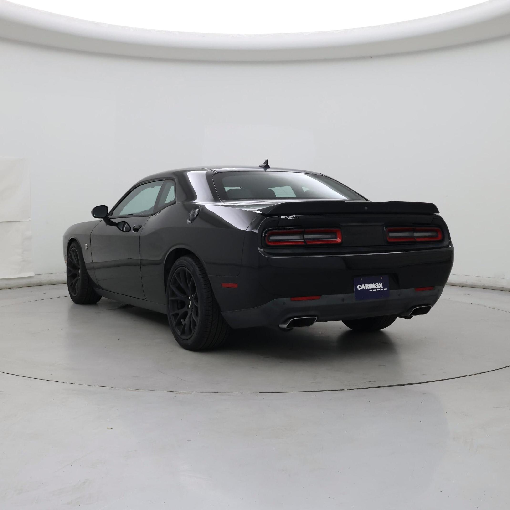 Thumbnail: 2017 Dodge Challenger - 2