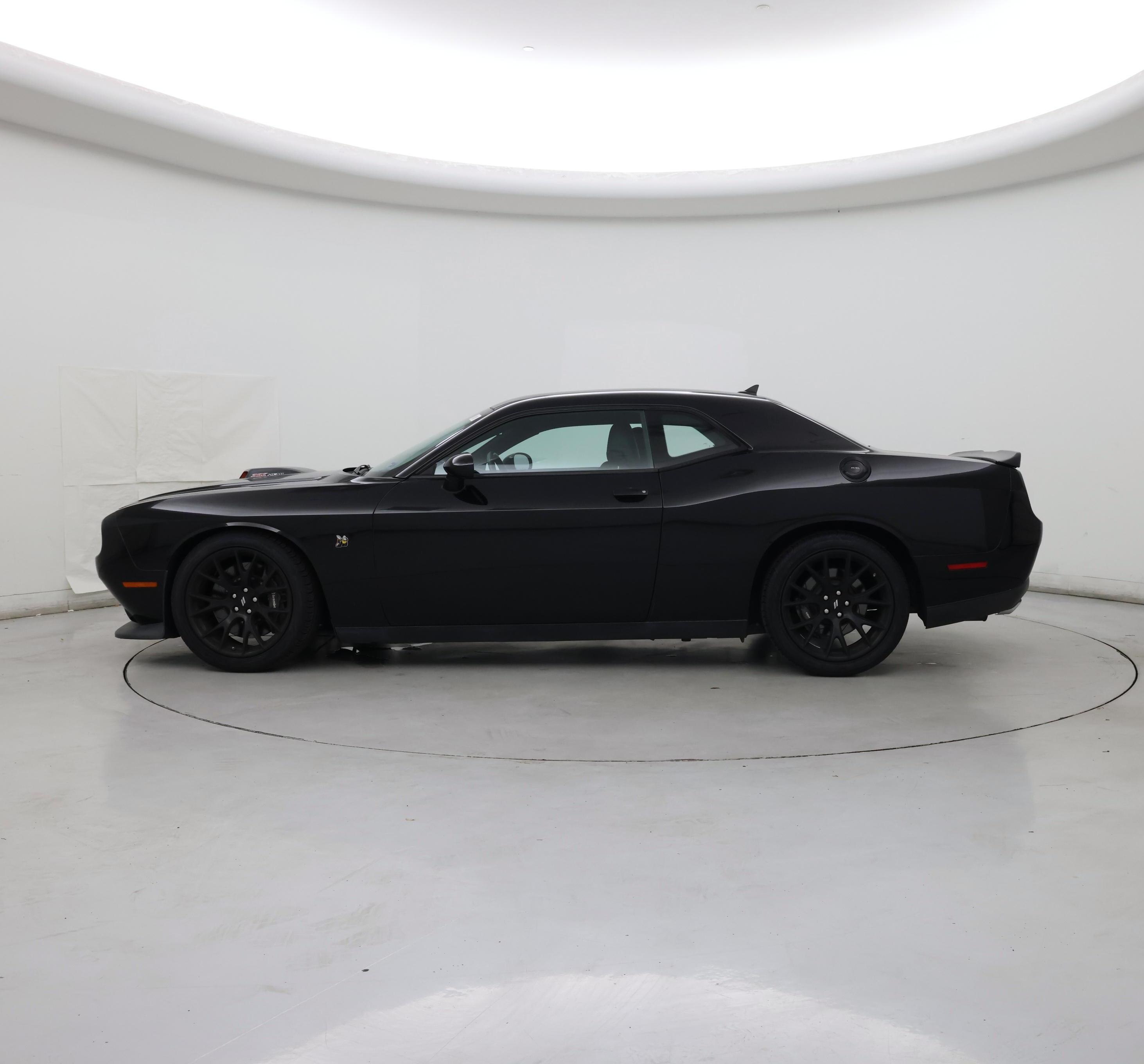 Thumbnail: 2017 Dodge Challenger - 3