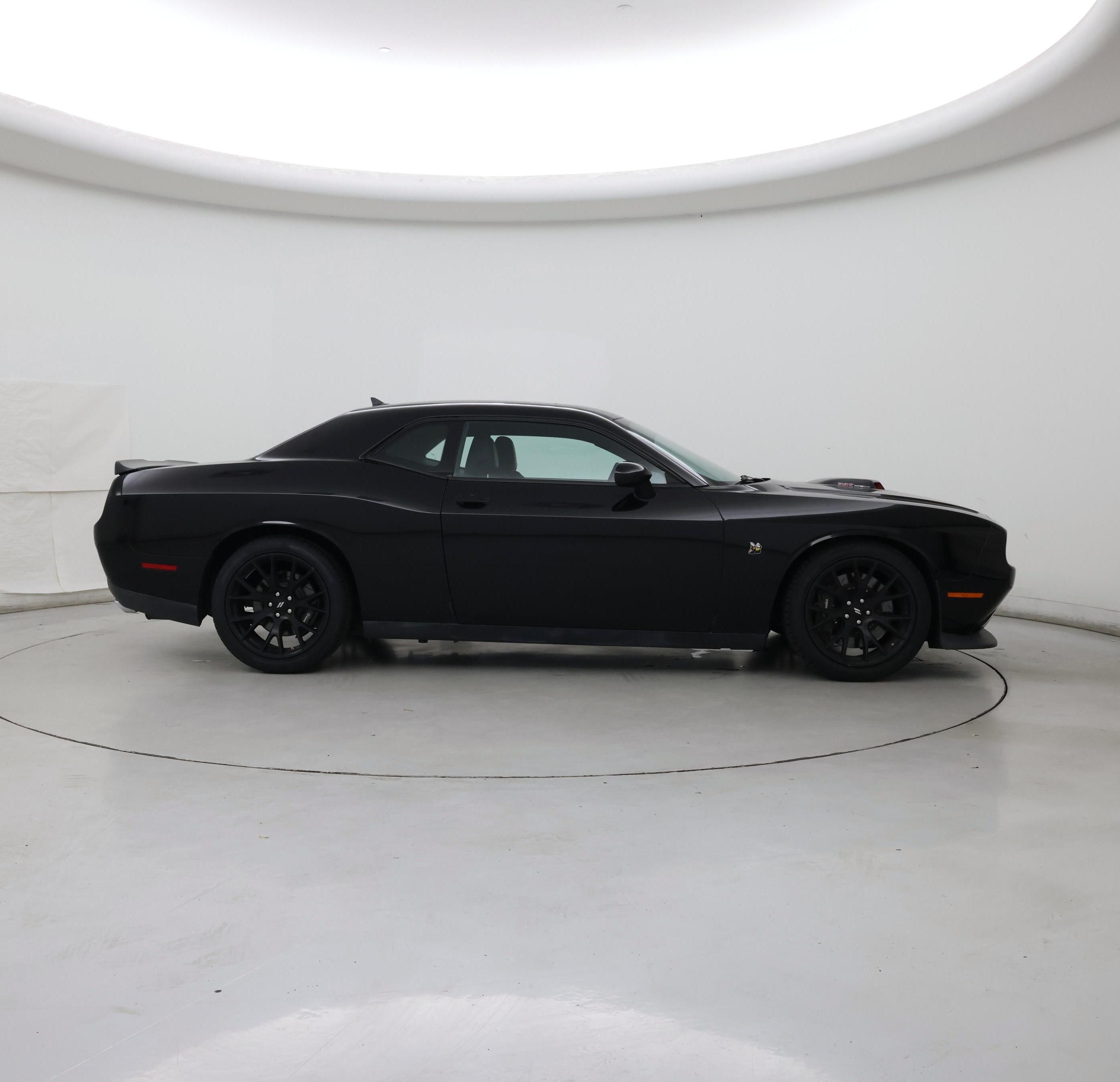 Thumbnail: 2017 Dodge Challenger - 7