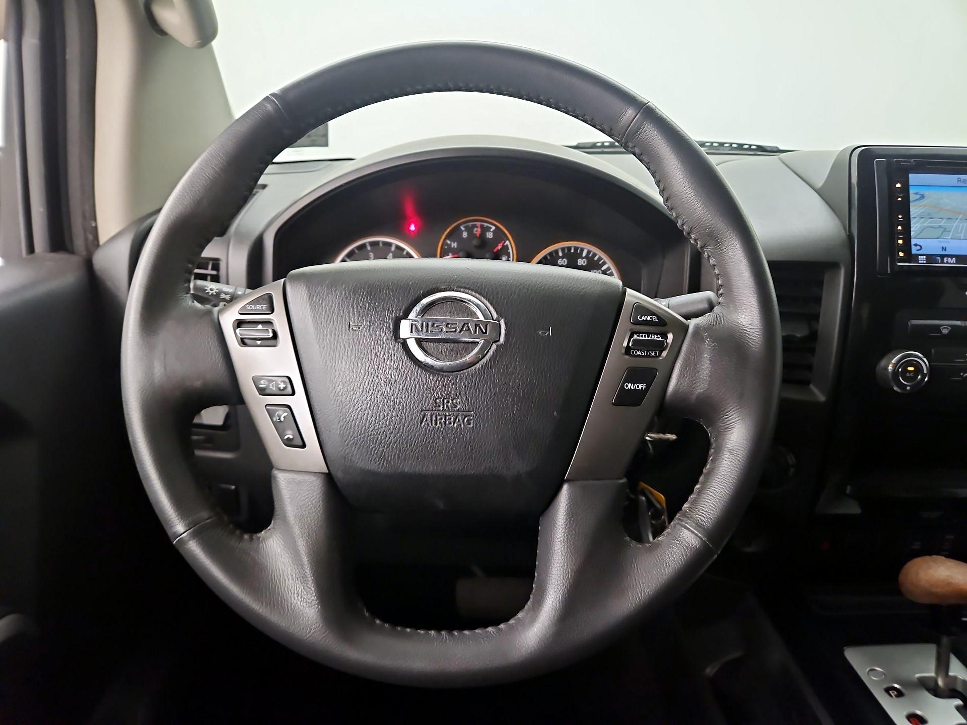 Thumbnail: 2015 Nissan Titan - 10