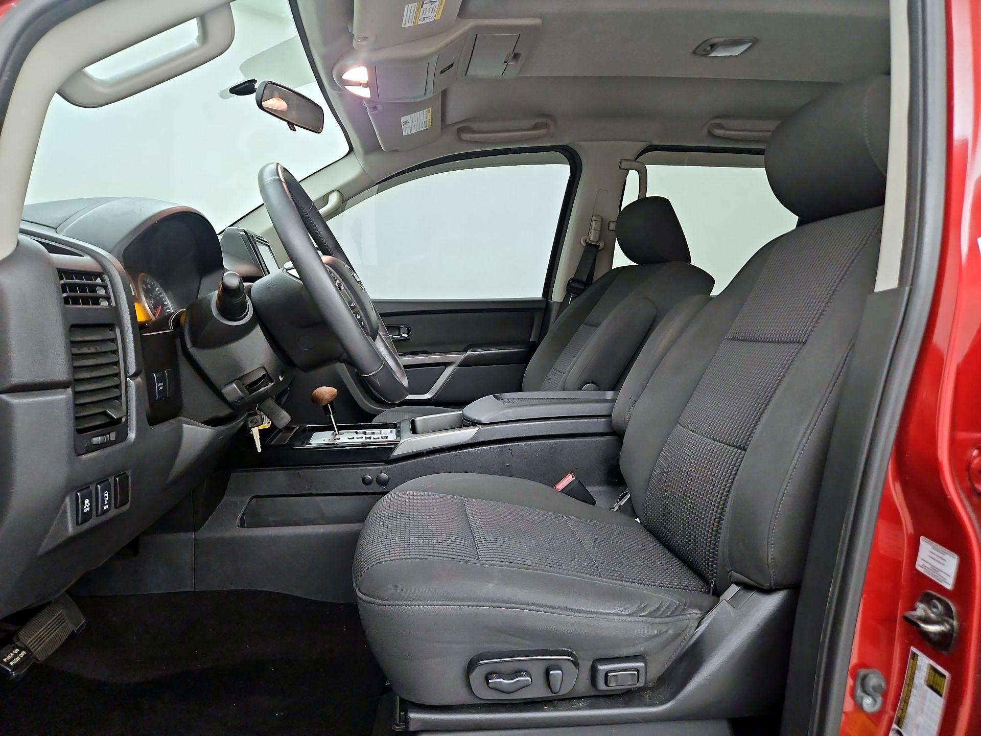 Thumbnail: 2015 Nissan Titan - 11