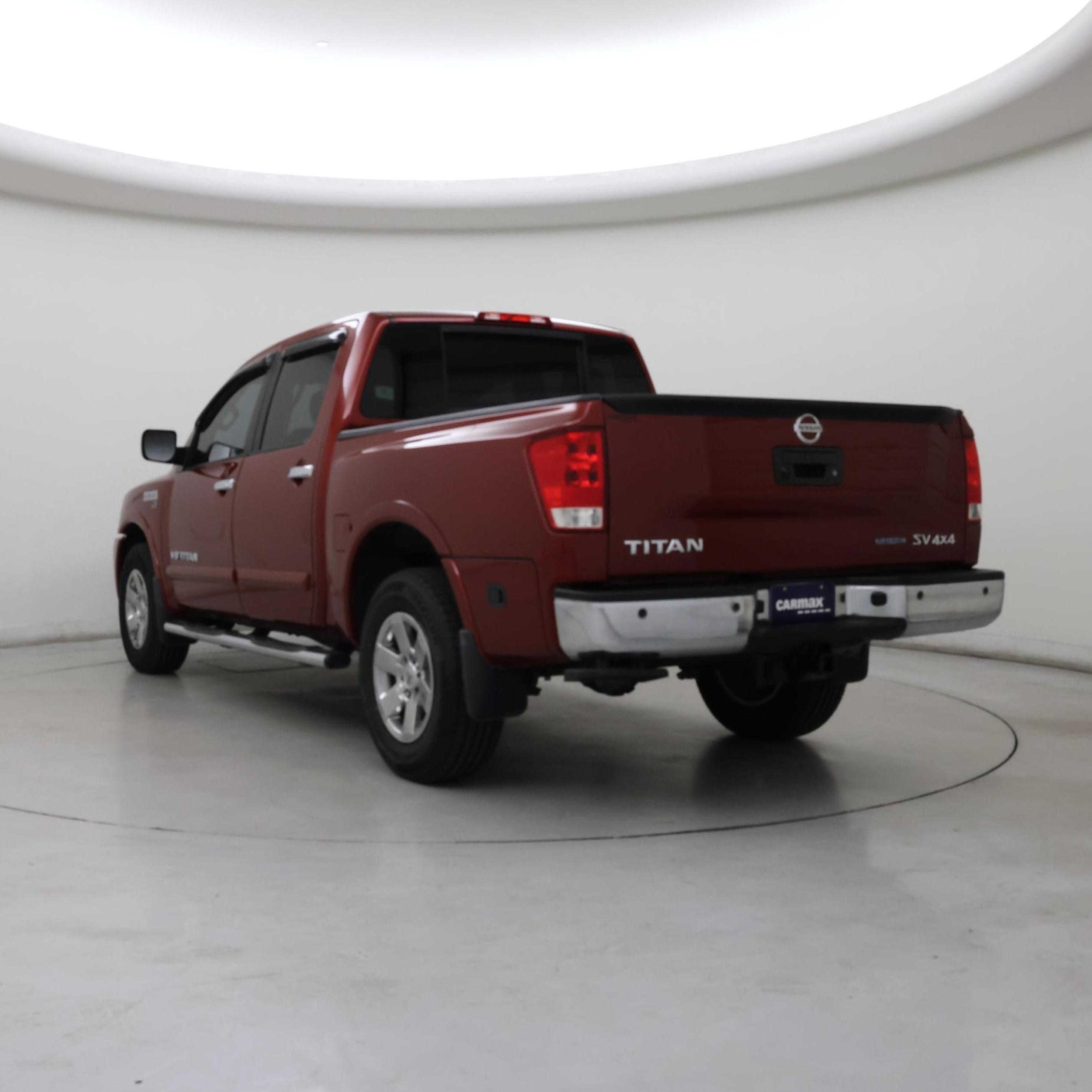 Thumbnail: 2015 Nissan Titan - 2