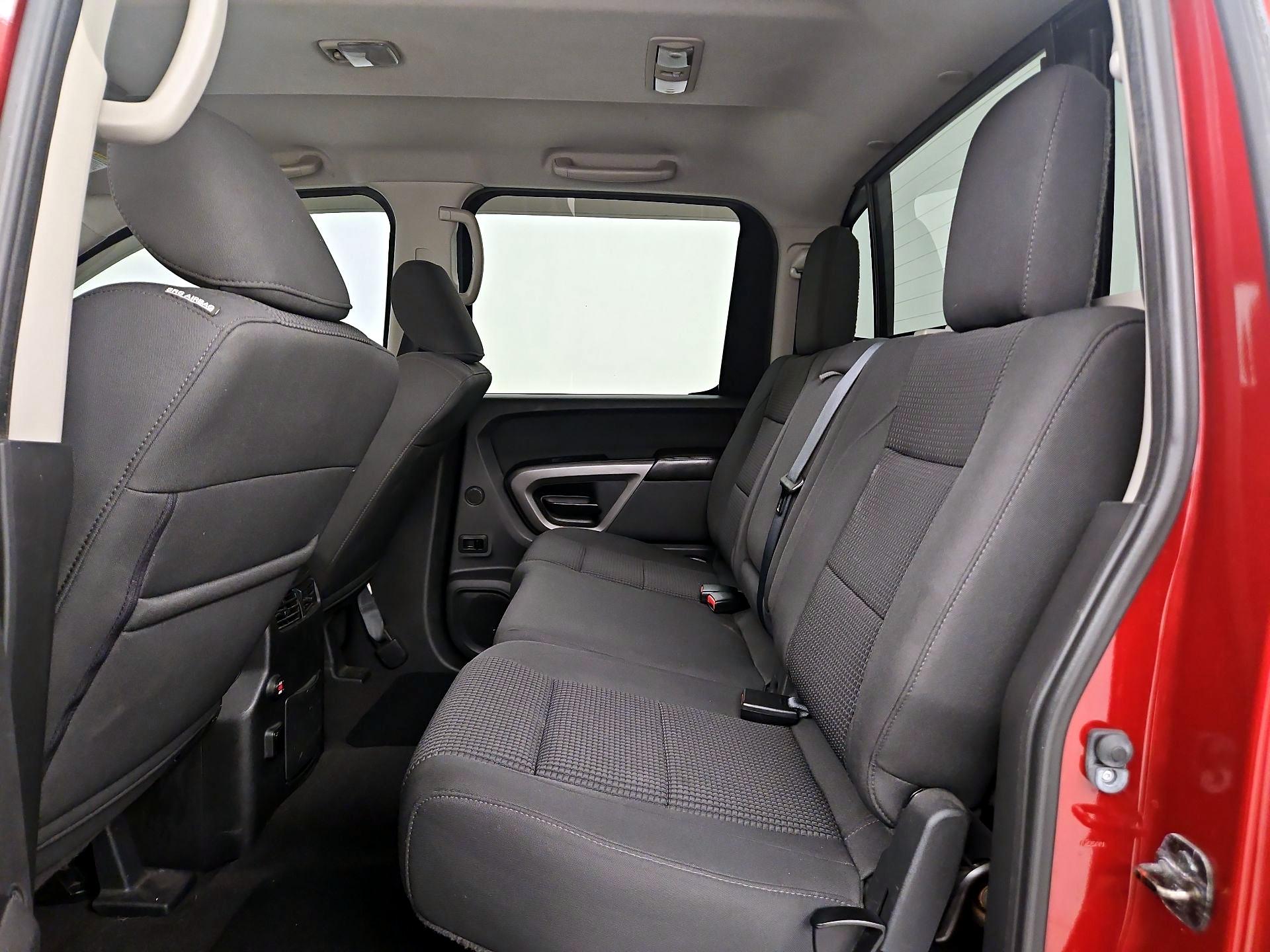 Thumbnail: 2015 Nissan Titan - 20