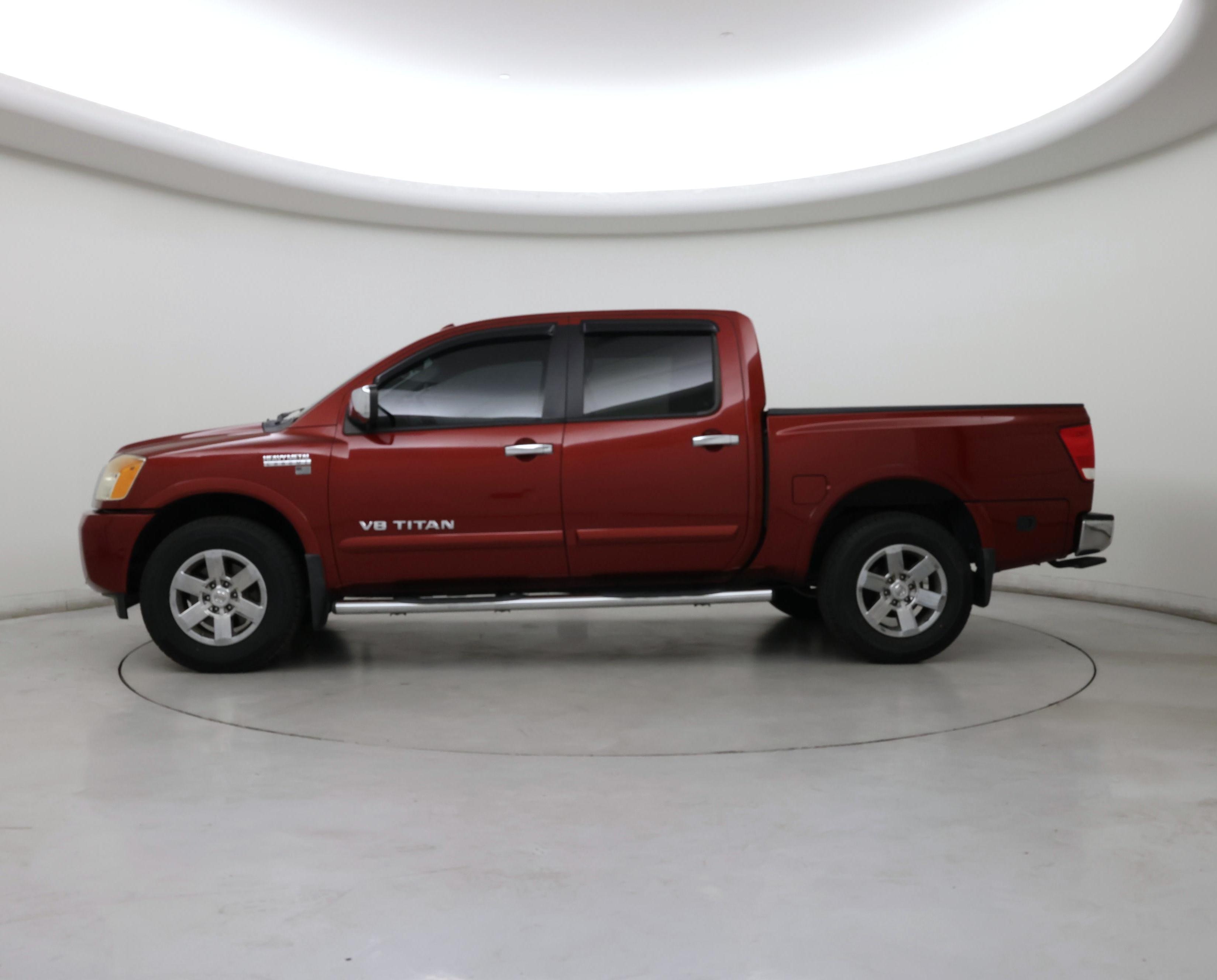 Thumbnail: 2015 Nissan Titan - 3