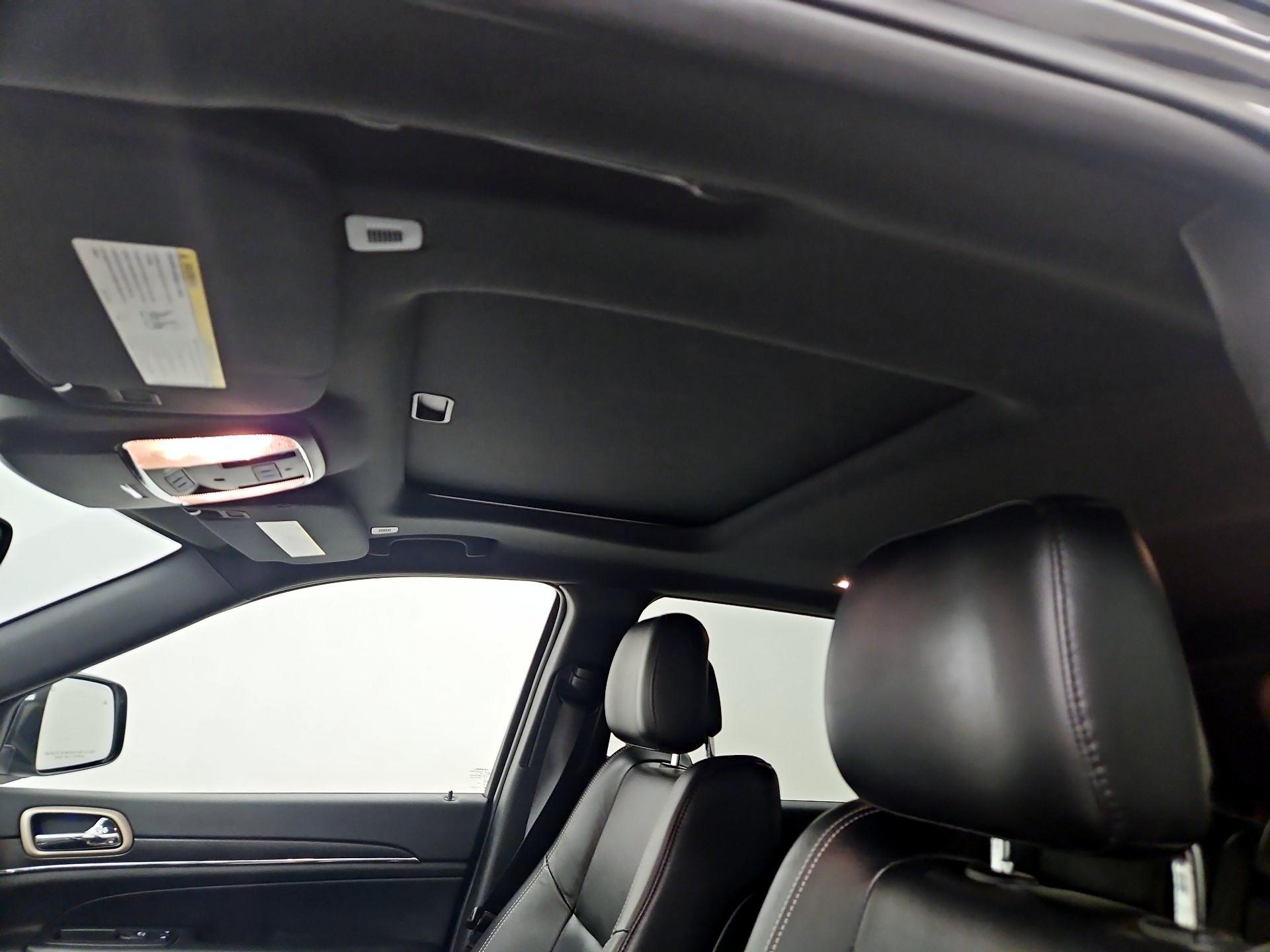 Thumbnail: 2017 Jeep Grand Cherokee - 20