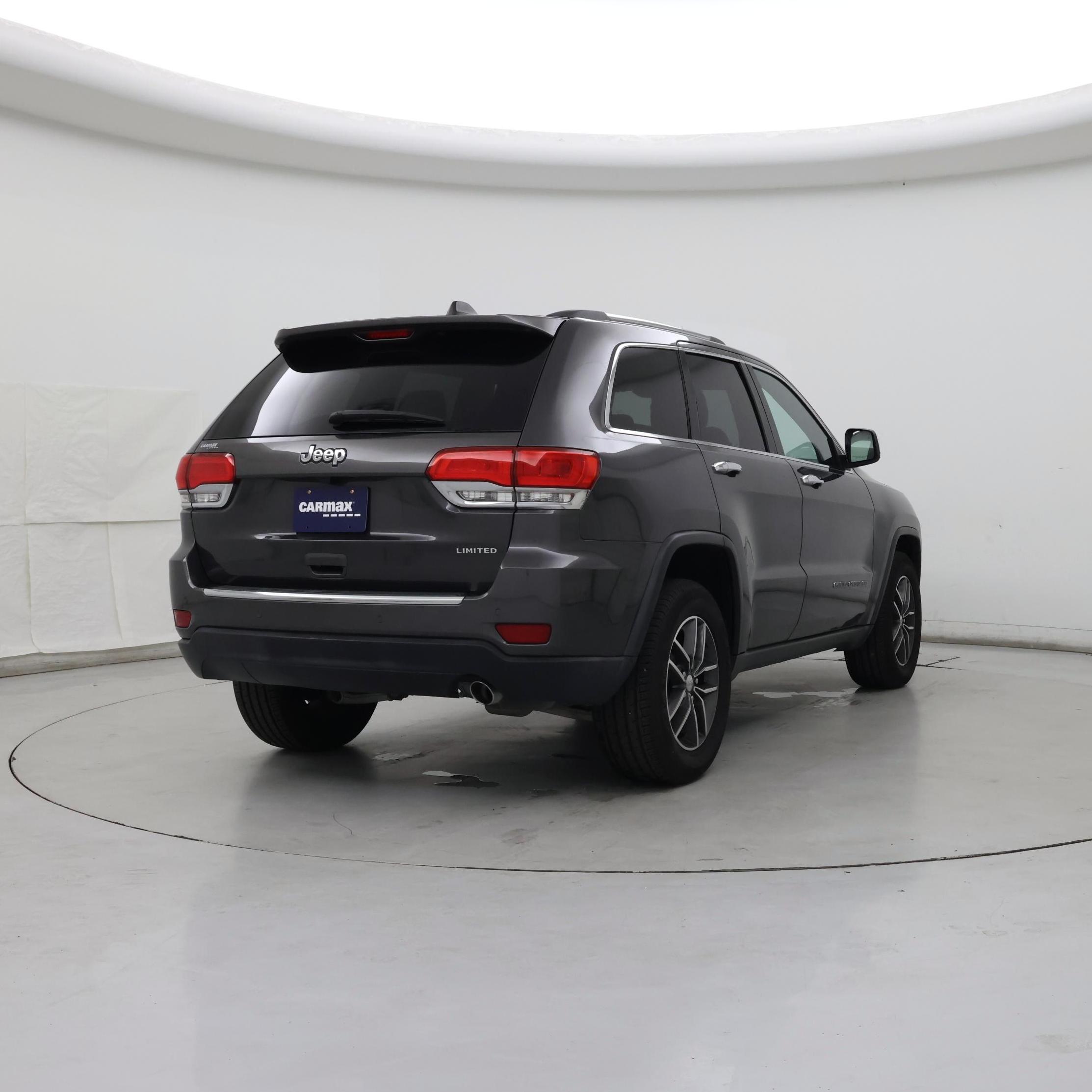 Thumbnail: 2017 Jeep Grand Cherokee - 8
