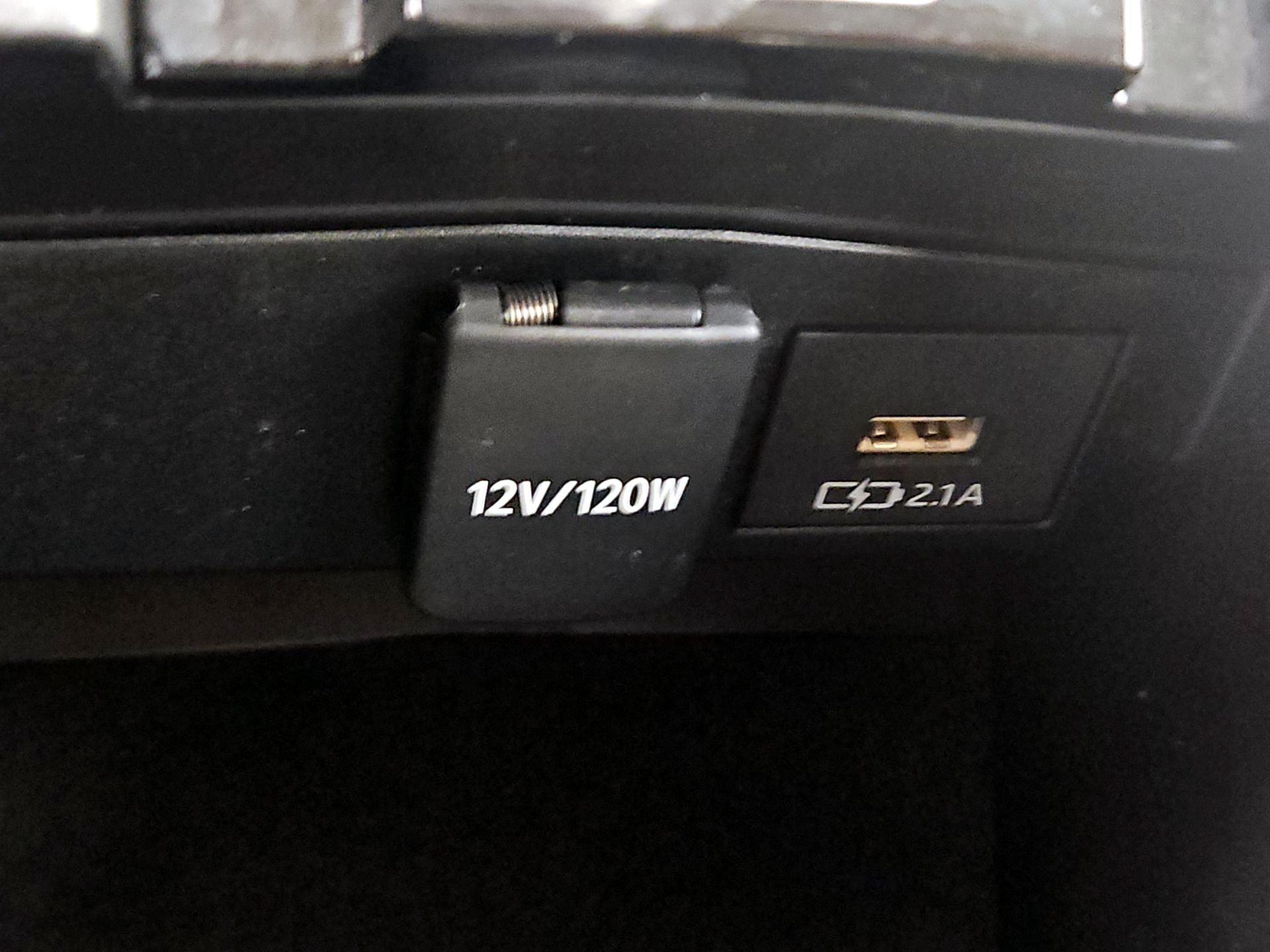 Thumbnail: 2021 Toyota Corolla - 18