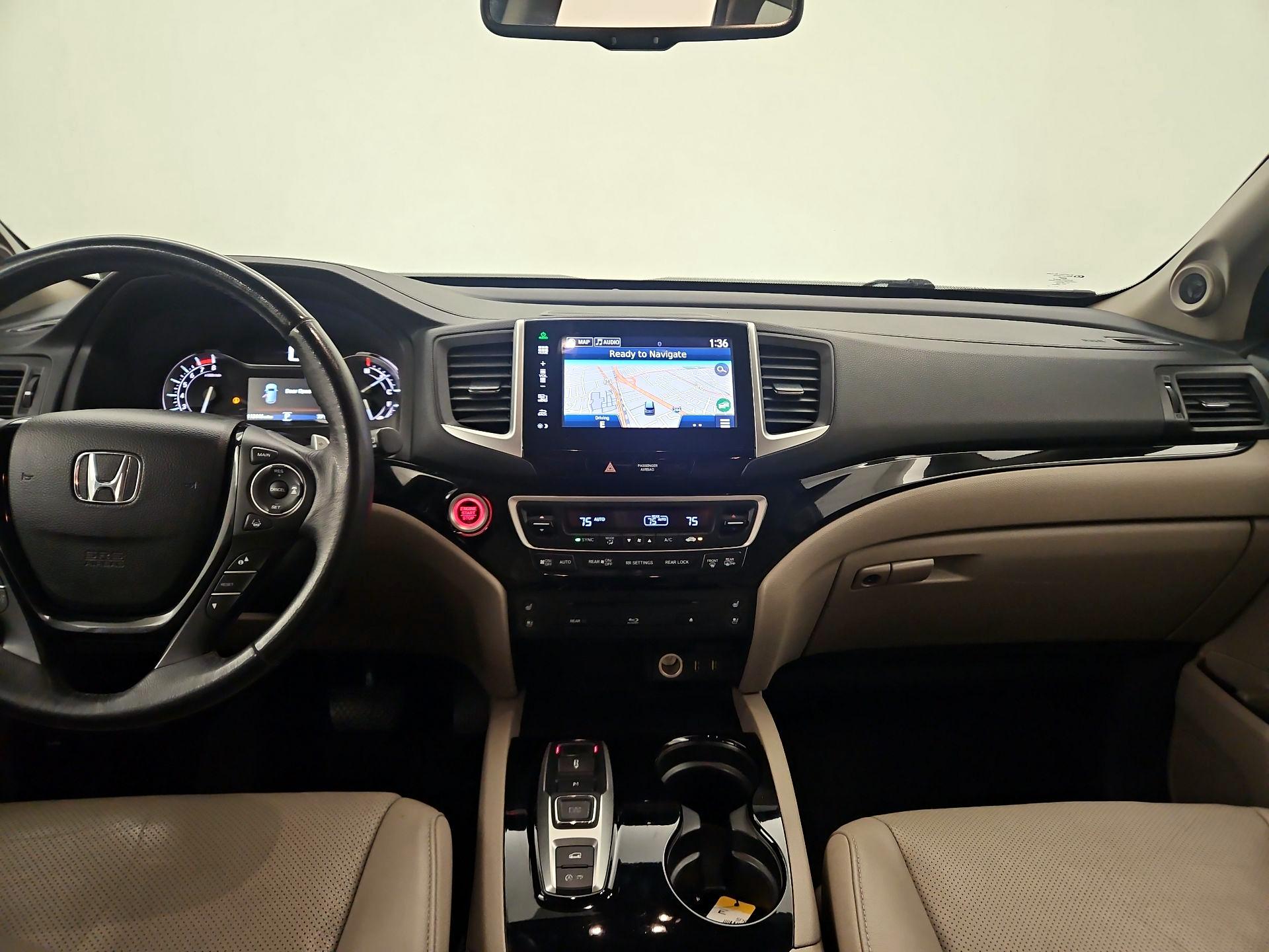 Thumbnail: 2016 Honda Pilot - 9