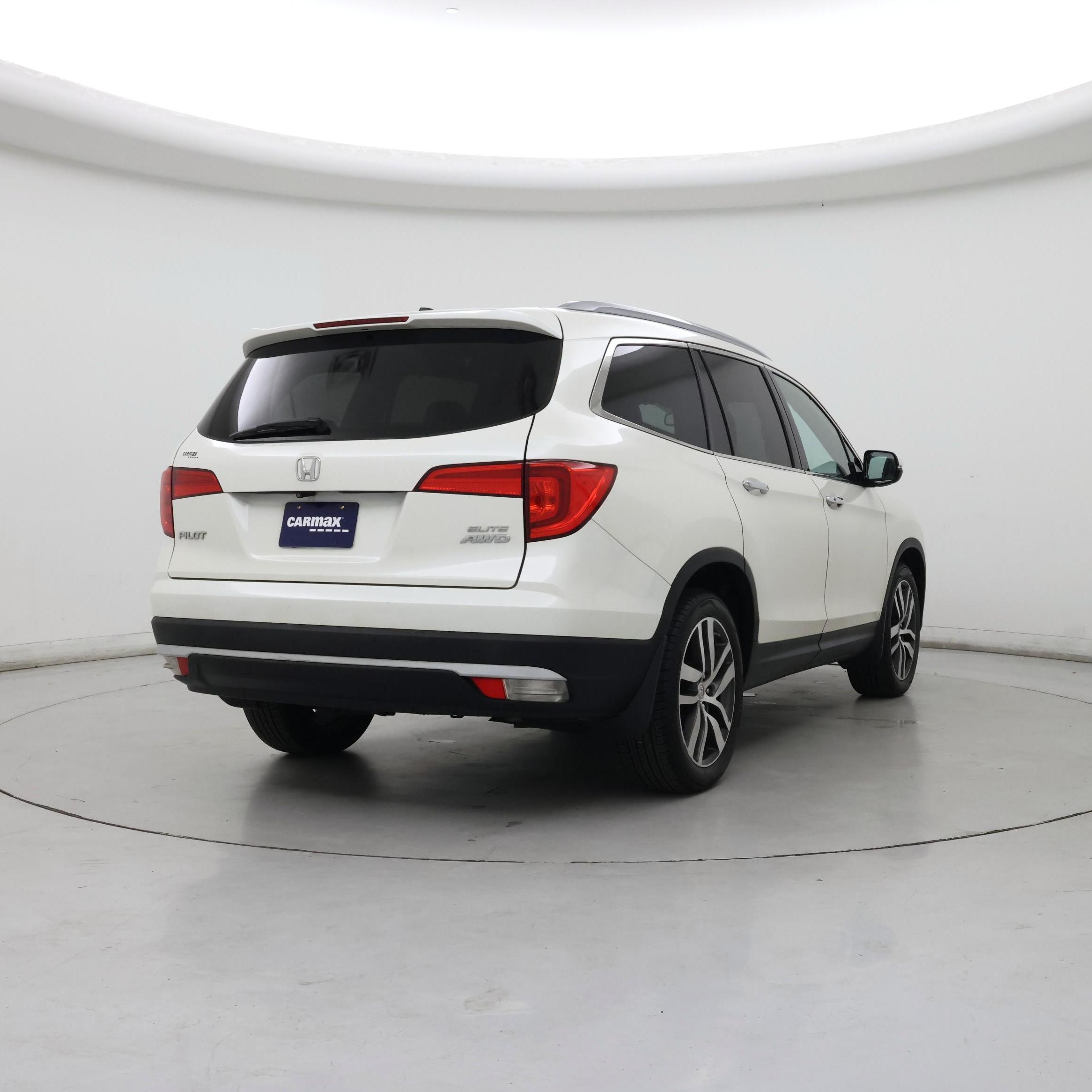 Thumbnail: 2016 Honda Pilot - 8