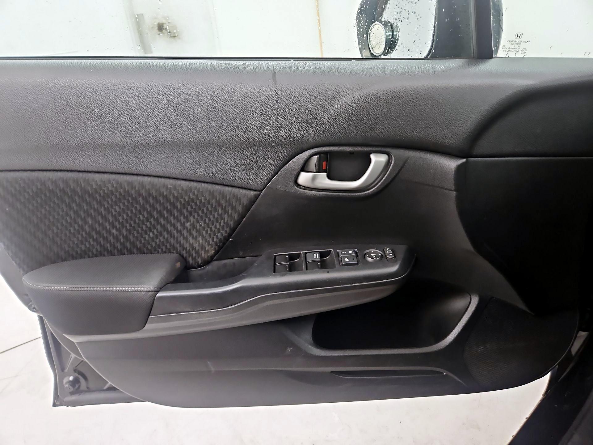 Thumbnail: 2015 Honda Civic - 12