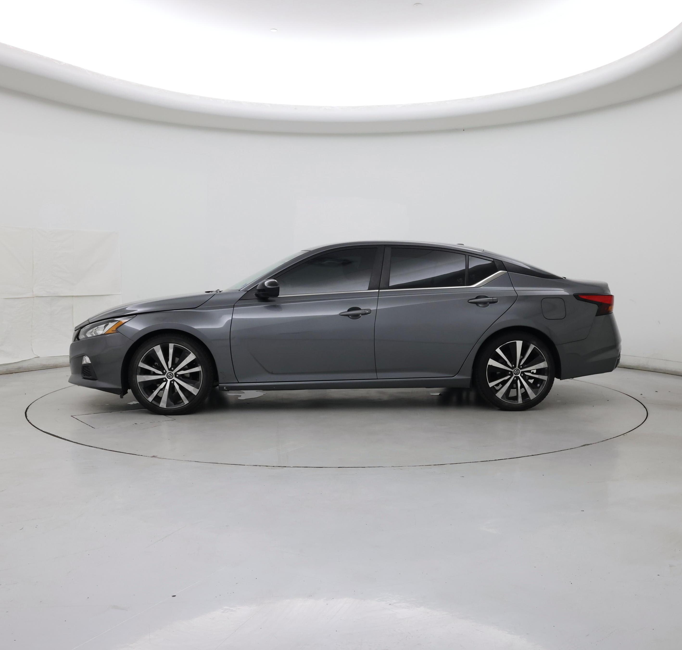 Thumbnail: 2021 Nissan Altima - 3