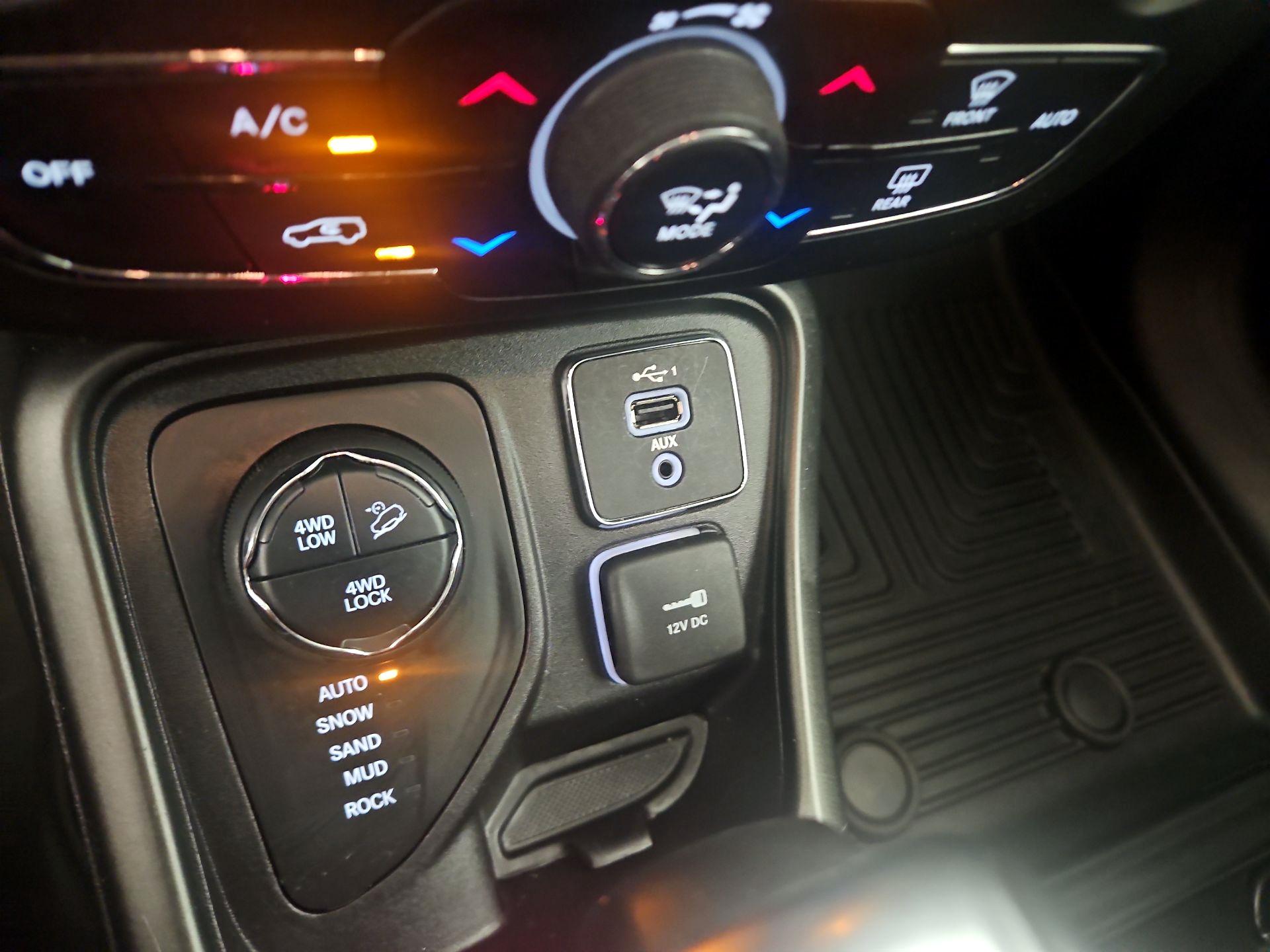 Thumbnail: 2021 Jeep Compass - 17