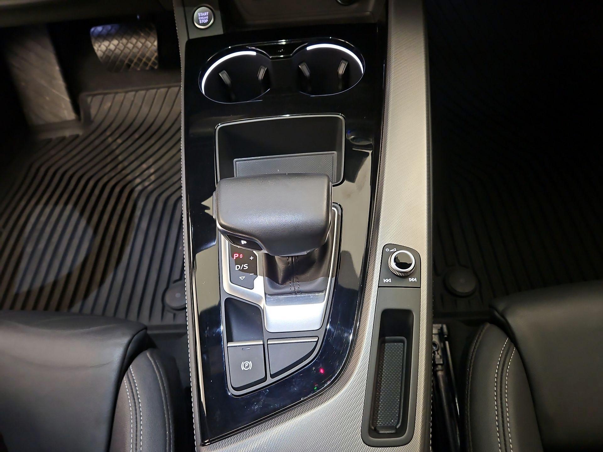 Thumbnail: 2023 Audi A4 - 16