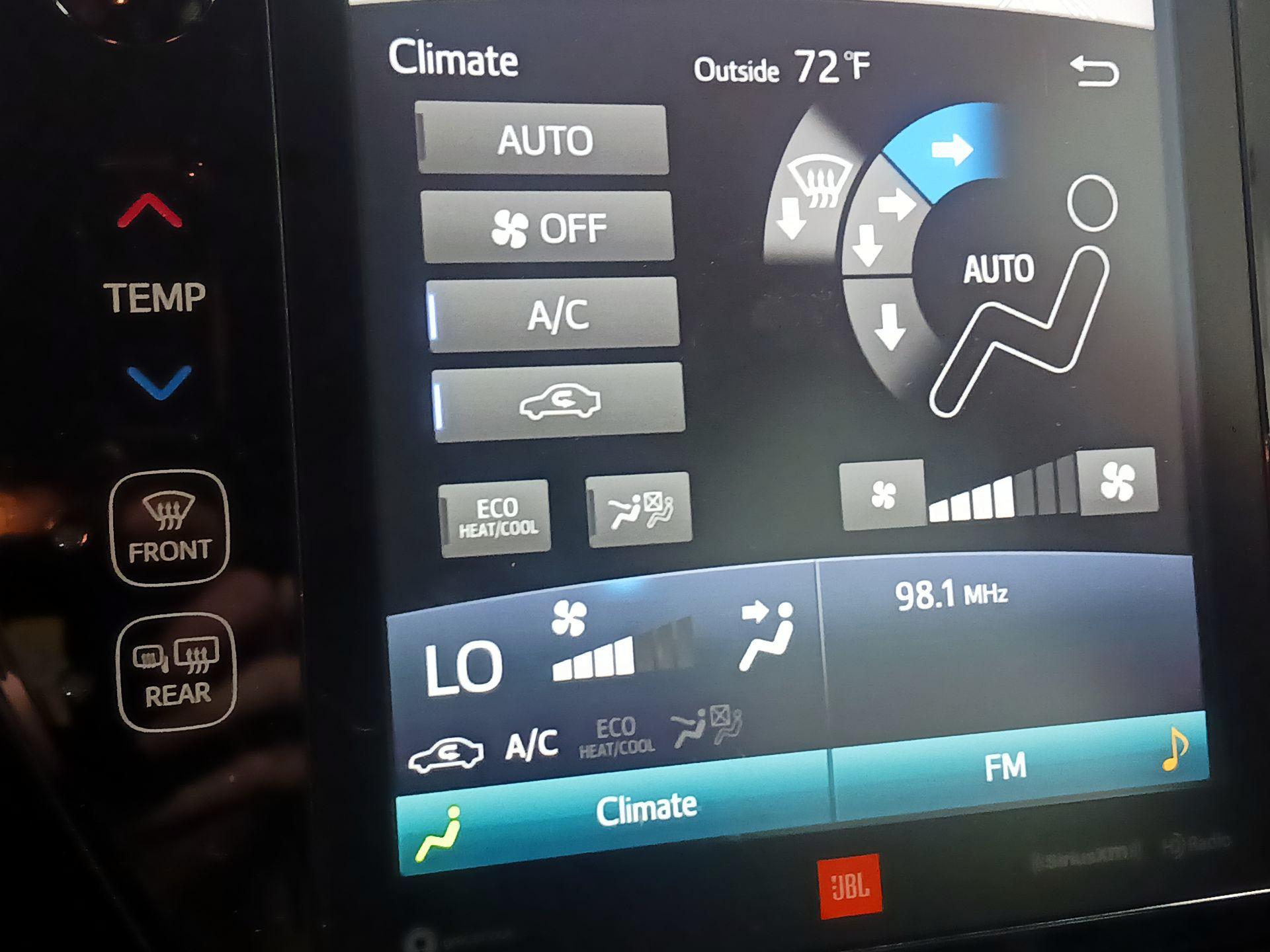 Thumbnail: 2022 Toyota Prius Prime - 15