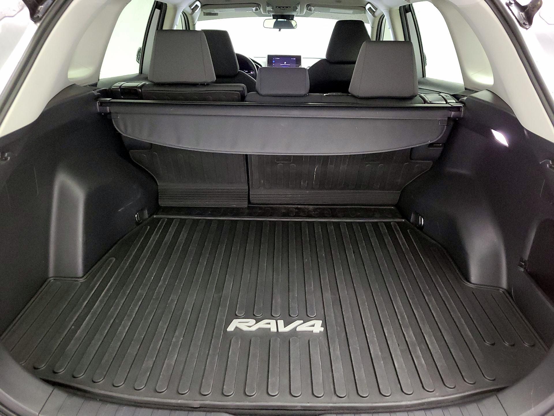 Thumbnail: 2023 Toyota RAV4 - 16