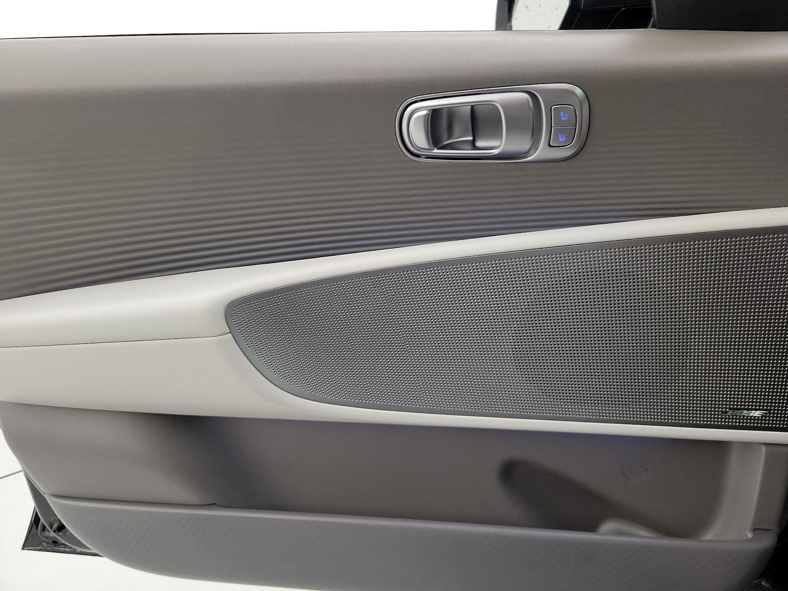 2024 Hyundai IONIQ 6 Limited - Photo 13