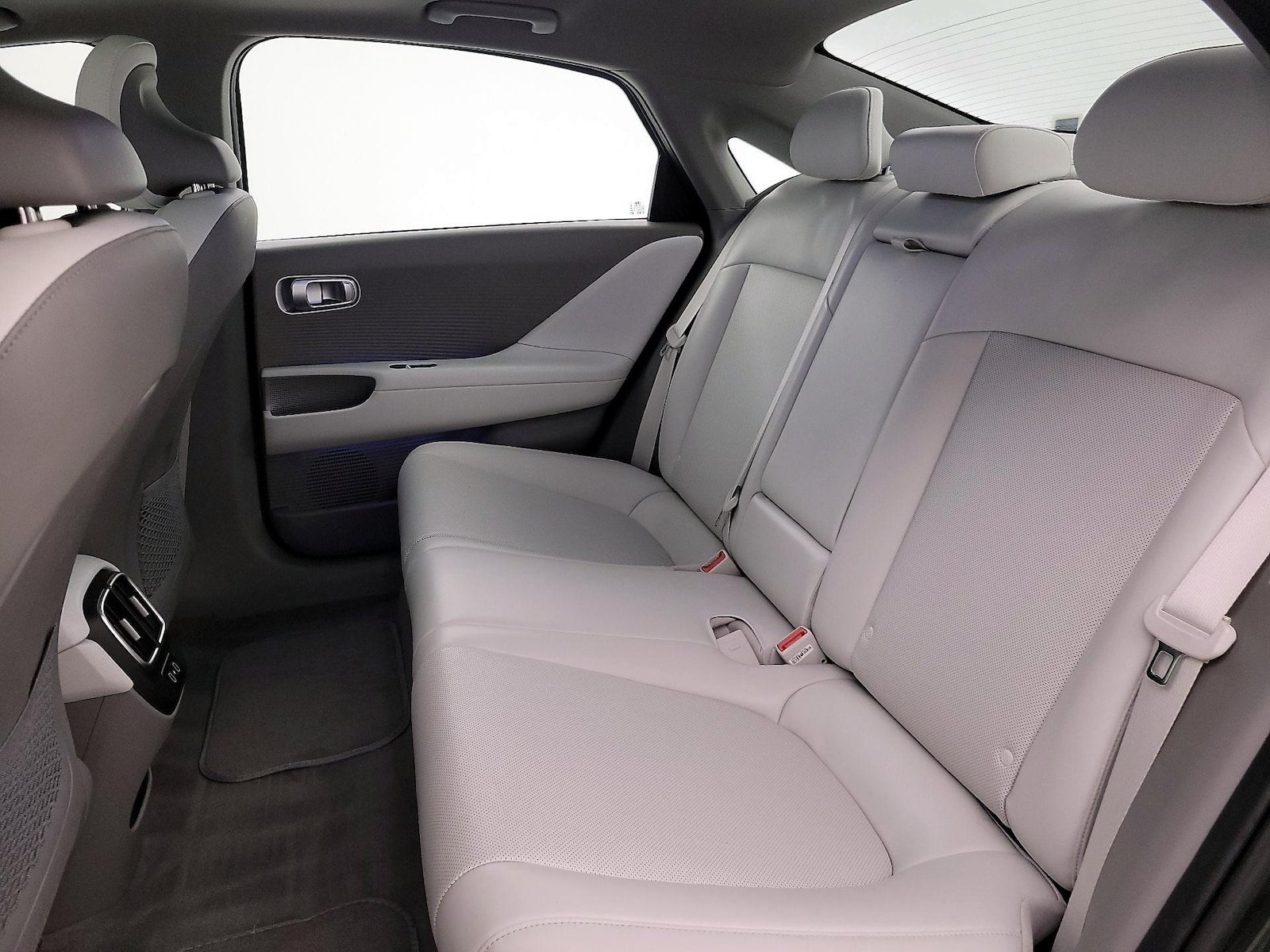 2024 Hyundai IONIQ 6 Limited - Photo 22