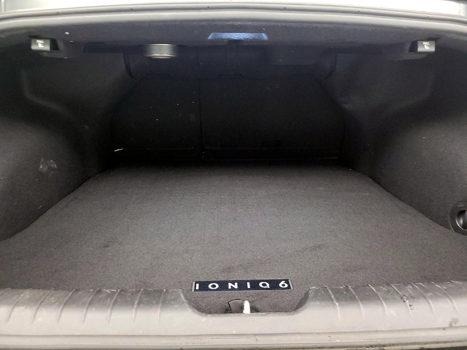 2024 Hyundai IONIQ 6 Limited - Photo 23