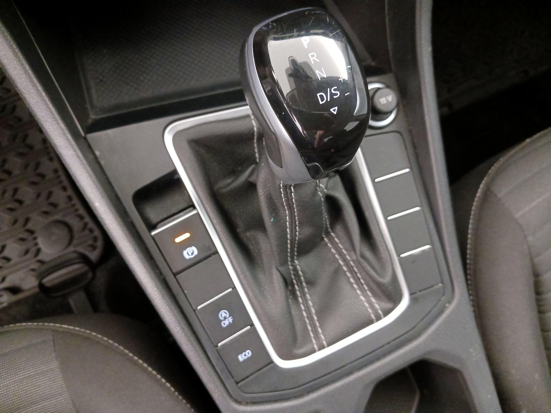 Thumbnail: 2024 Volkswagen Jetta - 17