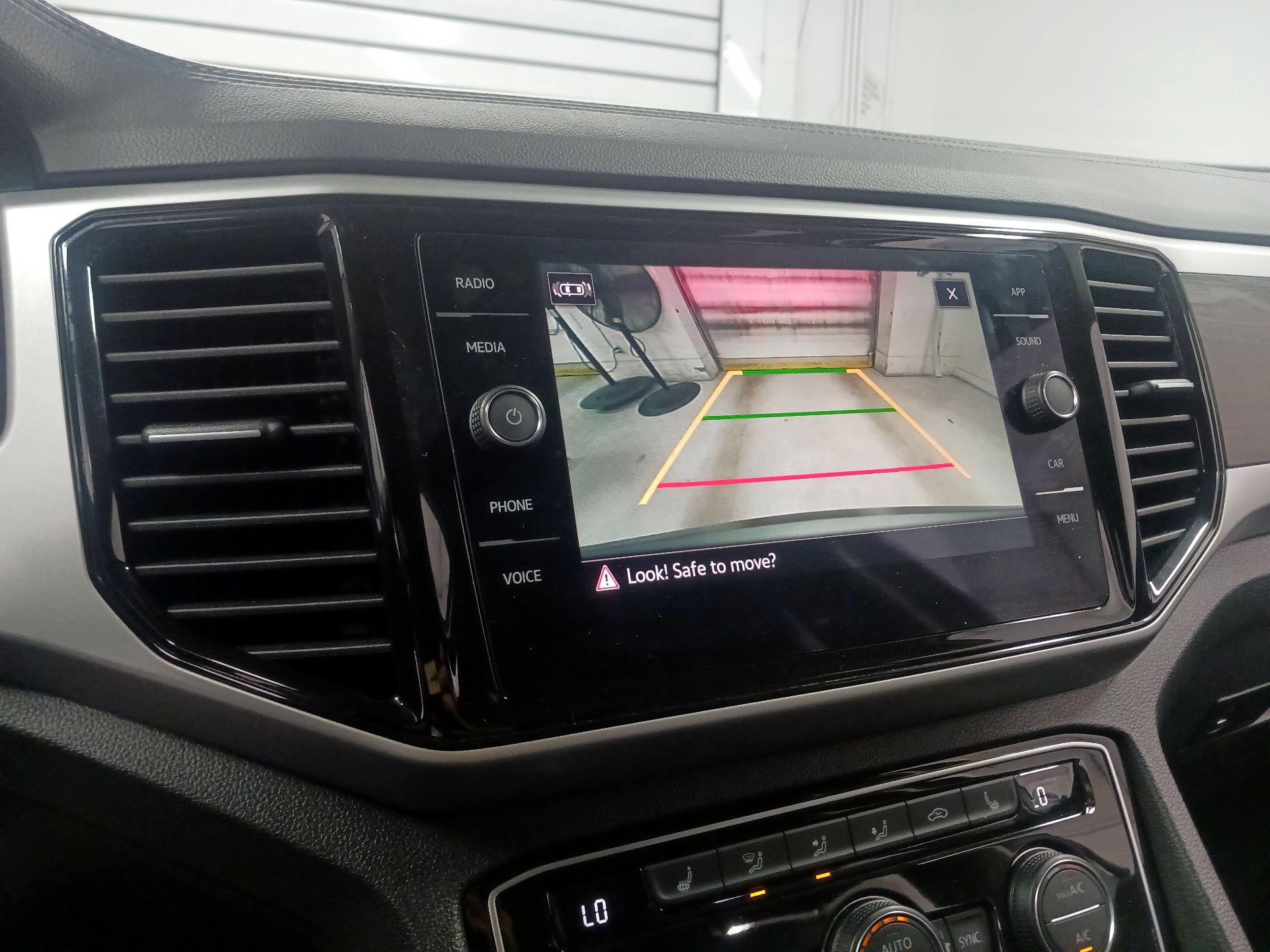 Thumbnail: 2023 Volkswagen Atlas - 12