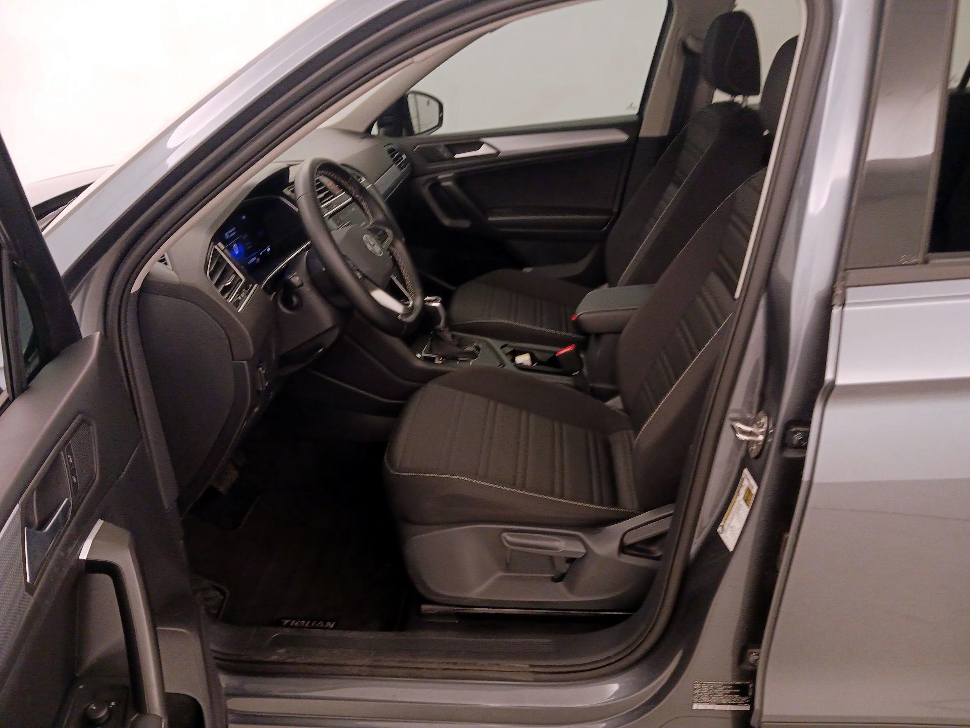 Thumbnail: 2024 Volkswagen Tiguan - 11