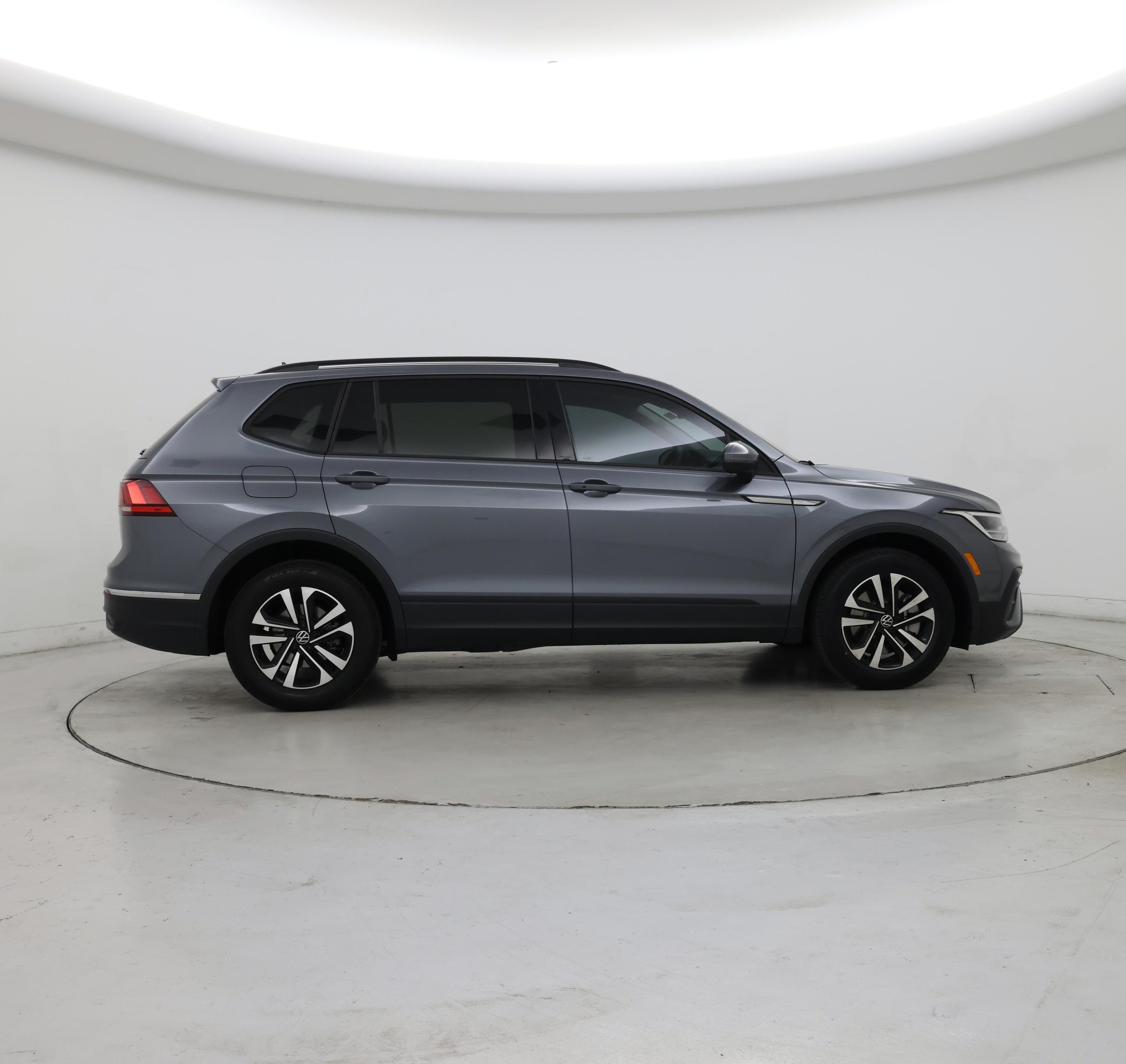 Thumbnail: 2024 Volkswagen Tiguan - 7