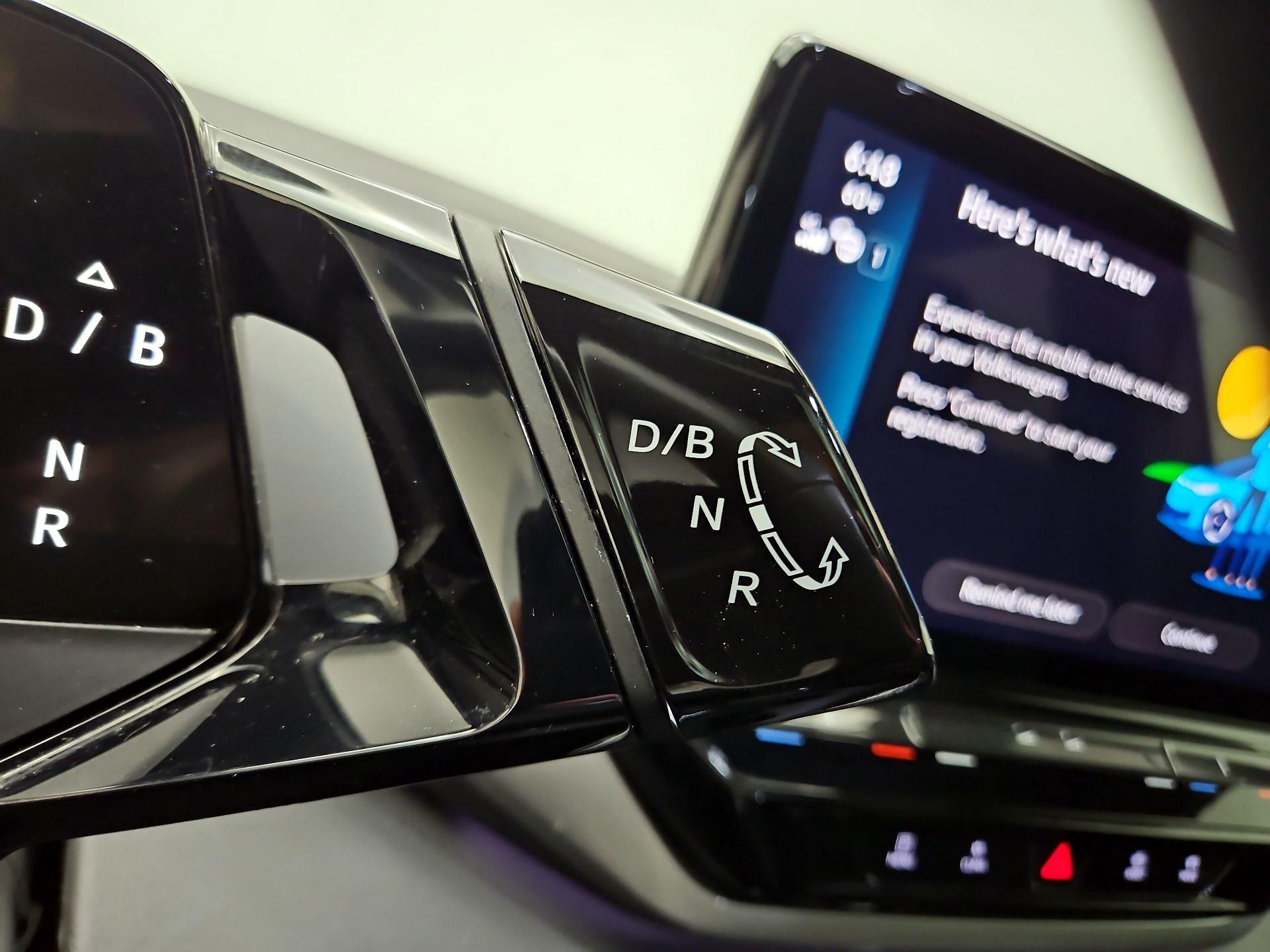 Thumbnail: 2023 Volkswagen ID.4 - 17