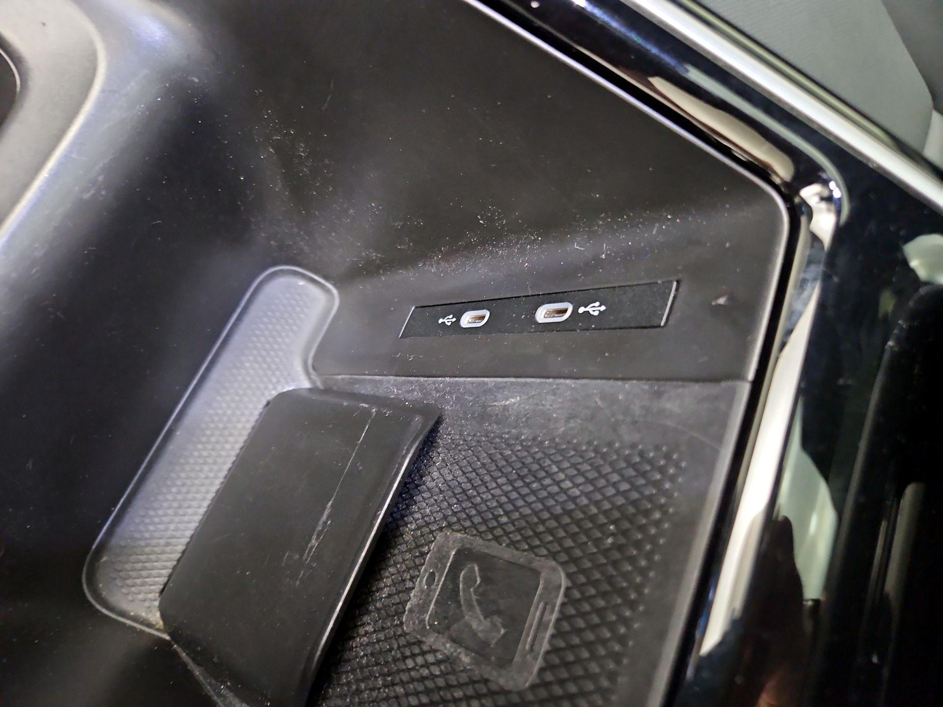 Thumbnail: 2023 Volkswagen ID.4 - 18