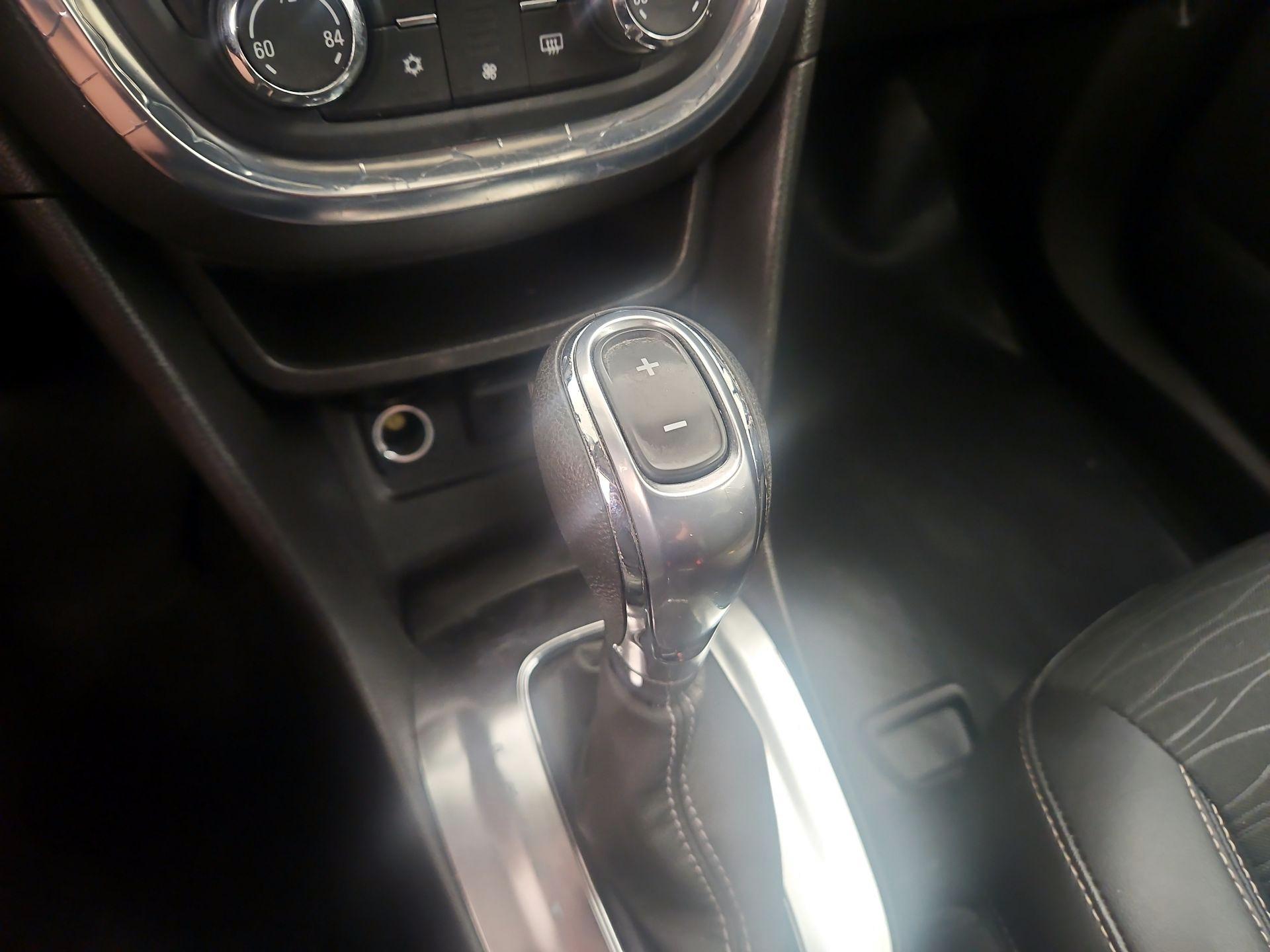 Thumbnail: 2015 Buick Encore - 17