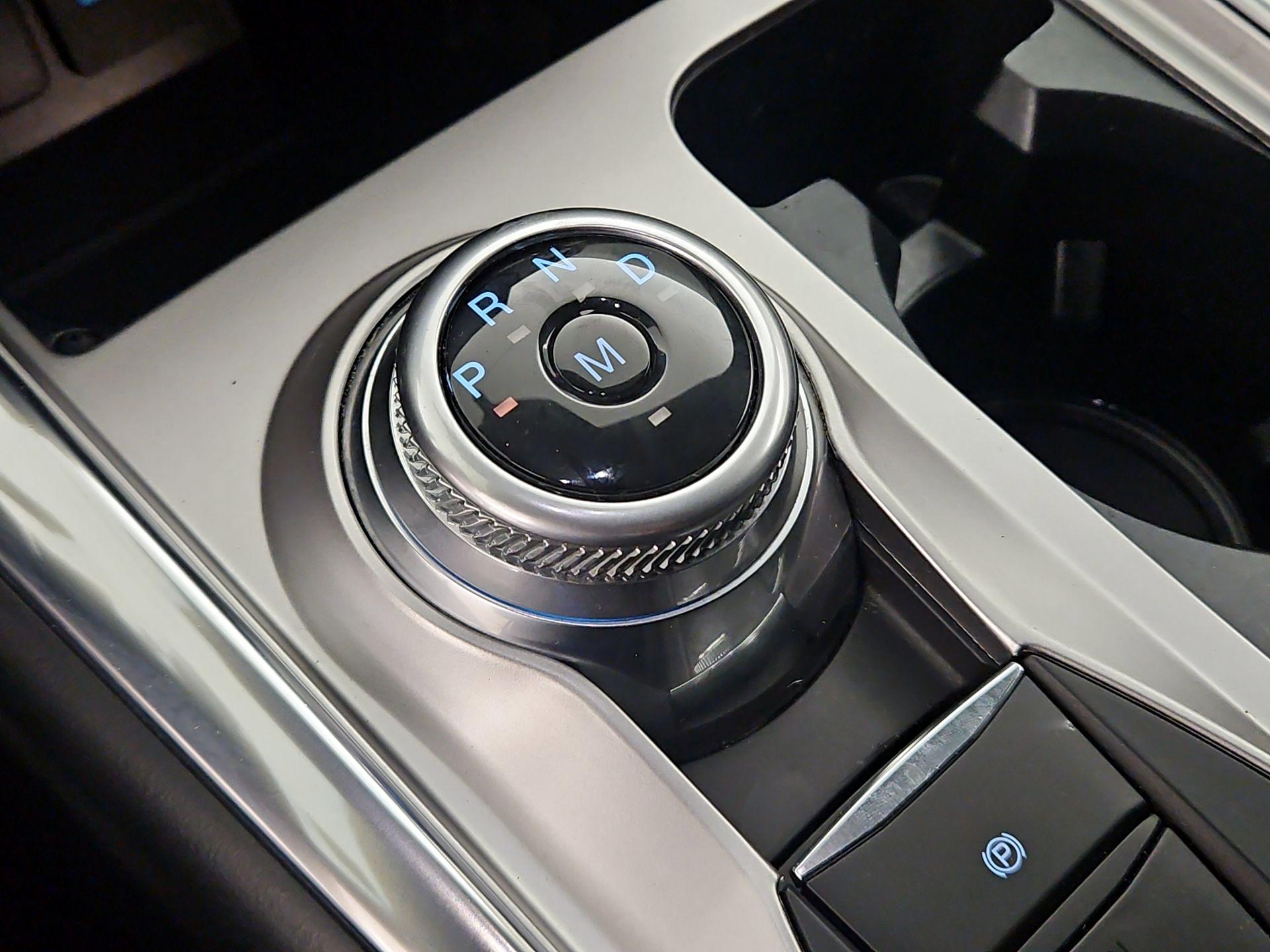 Thumbnail: 2020 Ford Explorer - 18