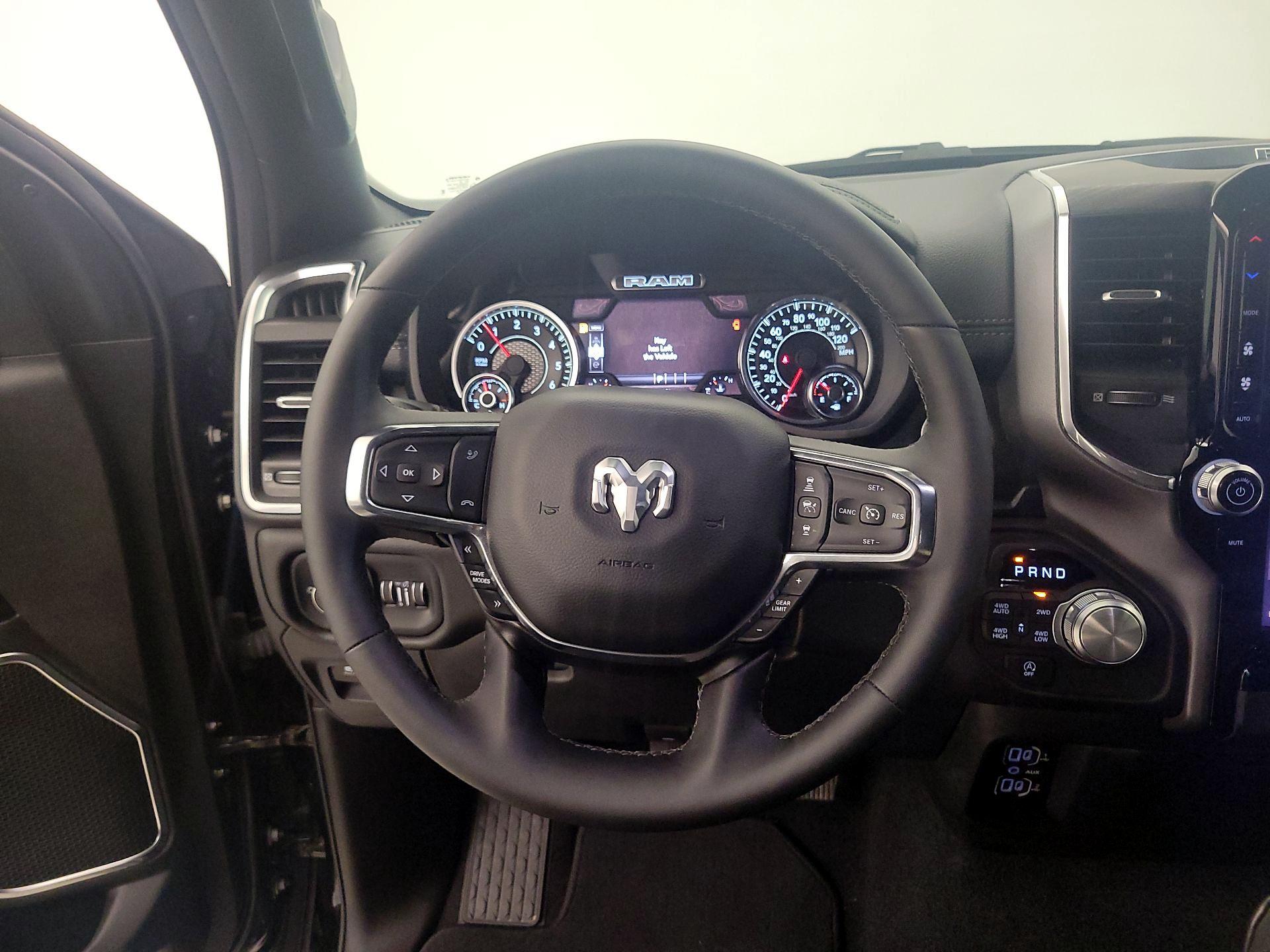 Thumbnail: 2025 RAM 1500 - 10