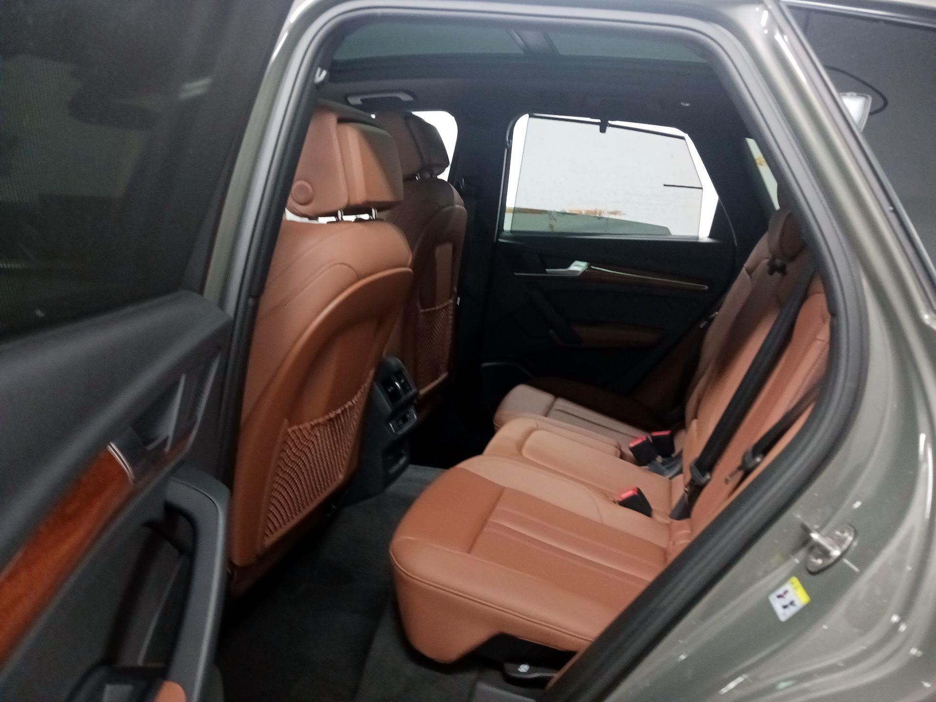 Thumbnail: 2023 Audi Q5 - 17
