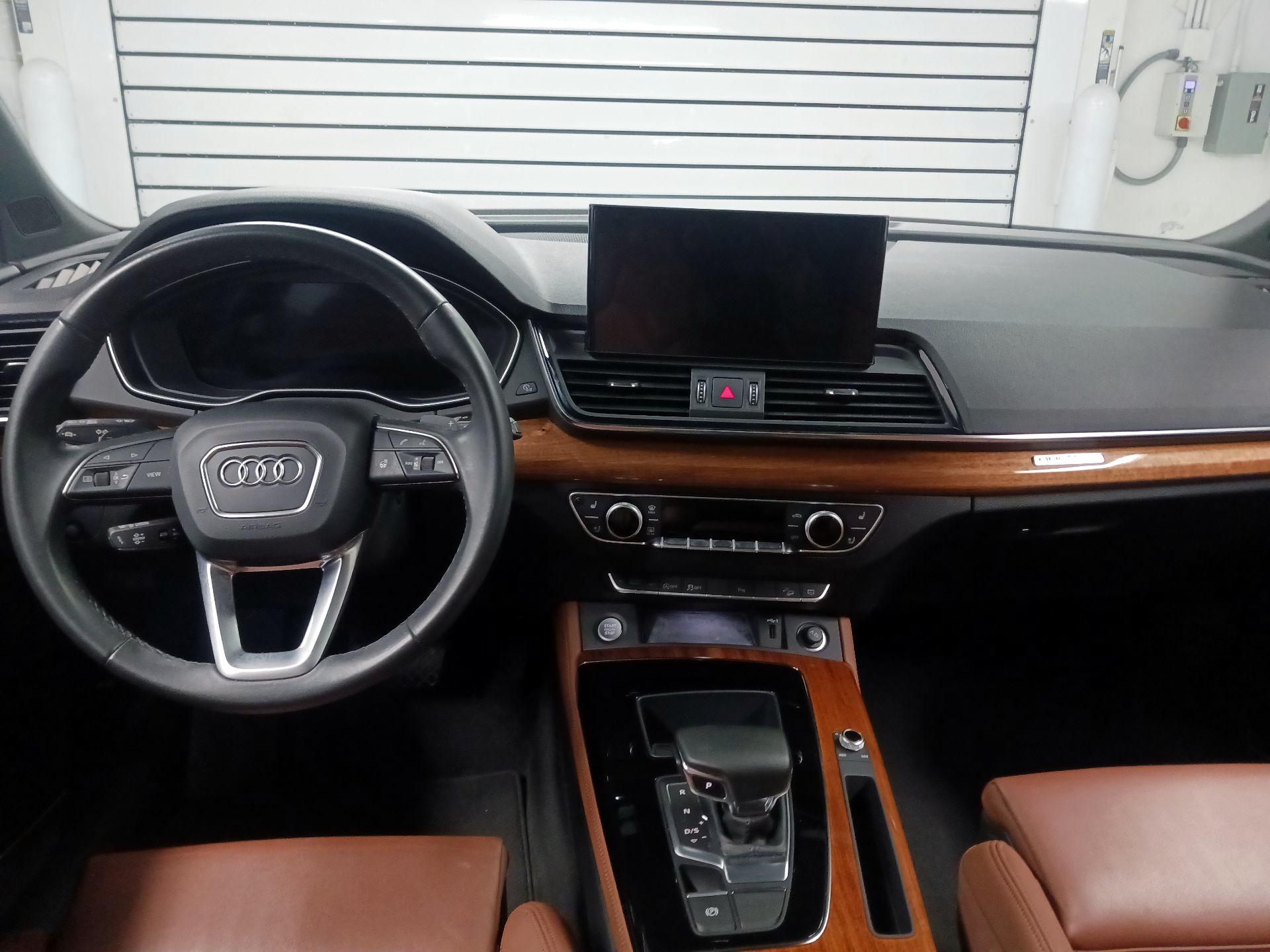 Thumbnail: 2023 Audi Q5 - 8